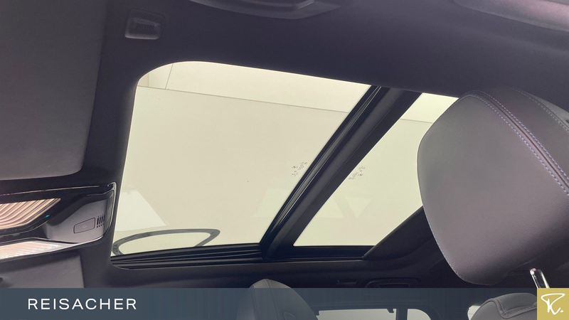 BMW 330 e A xDrive Tou M-Sport PRO,Pano,AHK,360° — photo 12