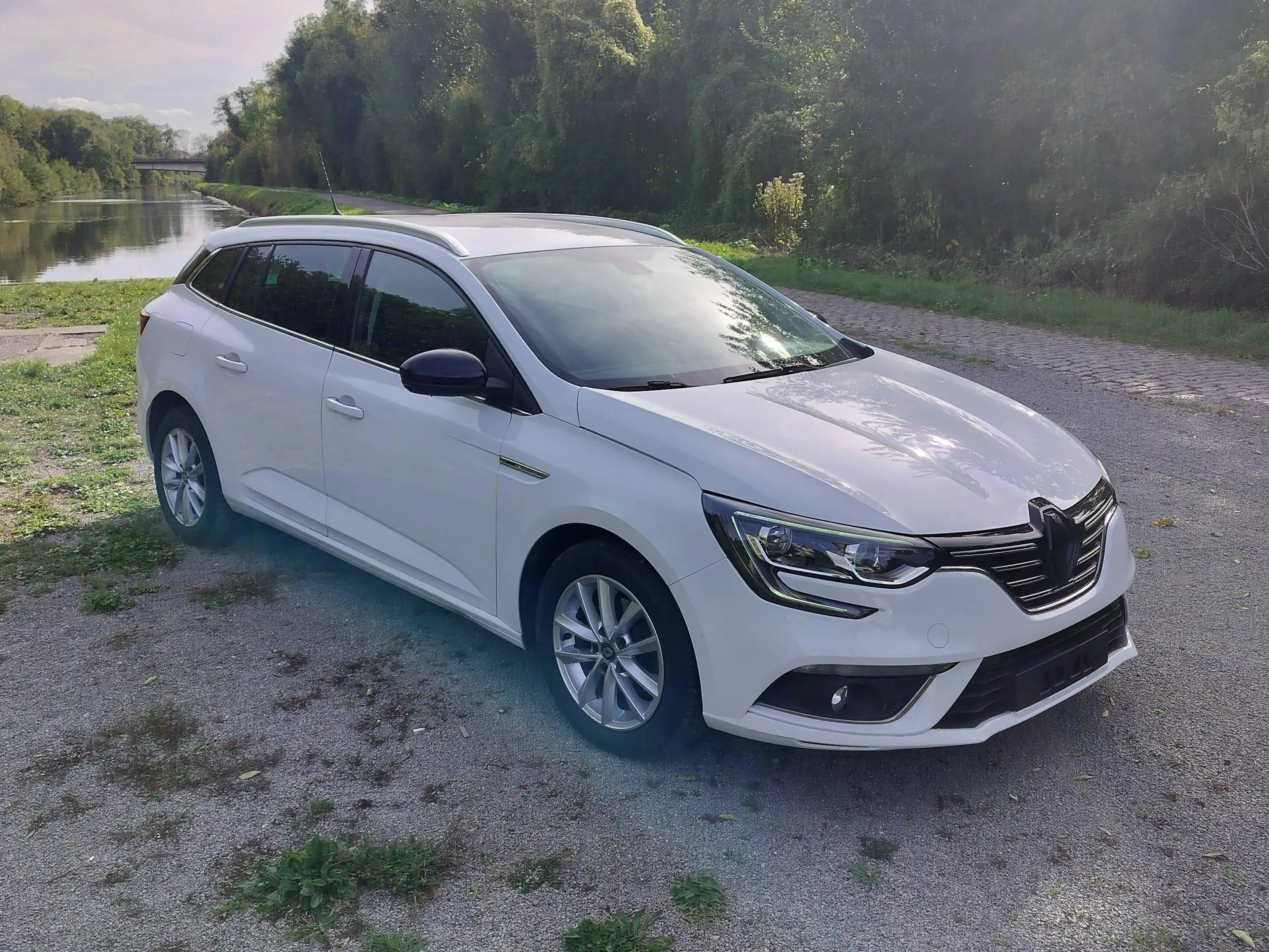 Renault Megane Mégane SW 1.2 TCe Energy Zen — photo 3