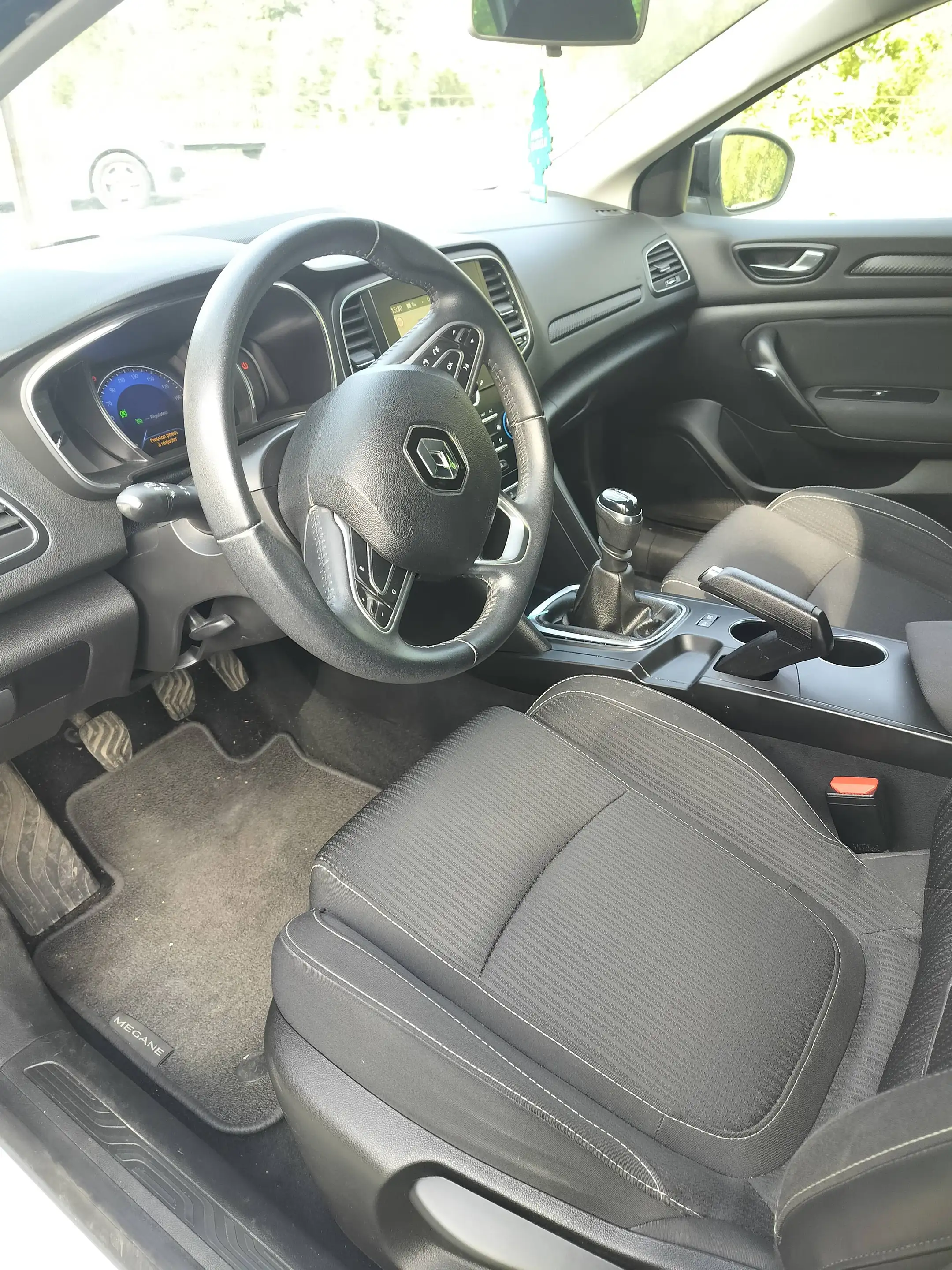 Renault Megane Mégane SW 1.2 TCe Energy Zen — photo 6
