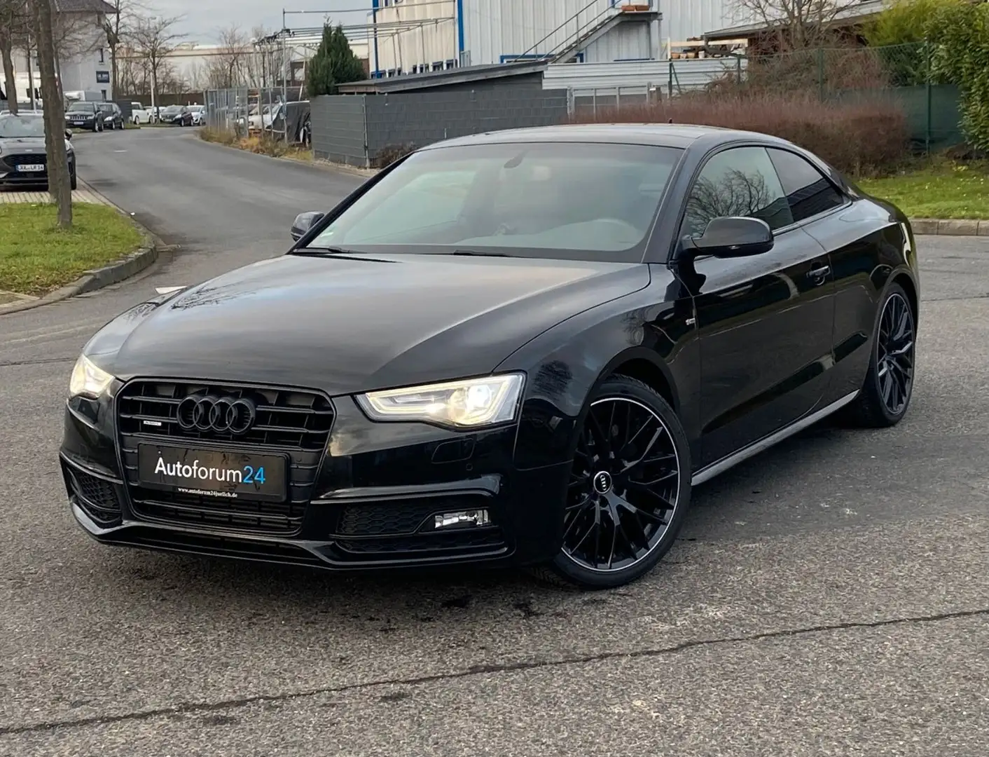 Audi A5 Coupe 3.0 TDI quattro S-Line*Autom.*Pano*Xeno Schwarz - 1