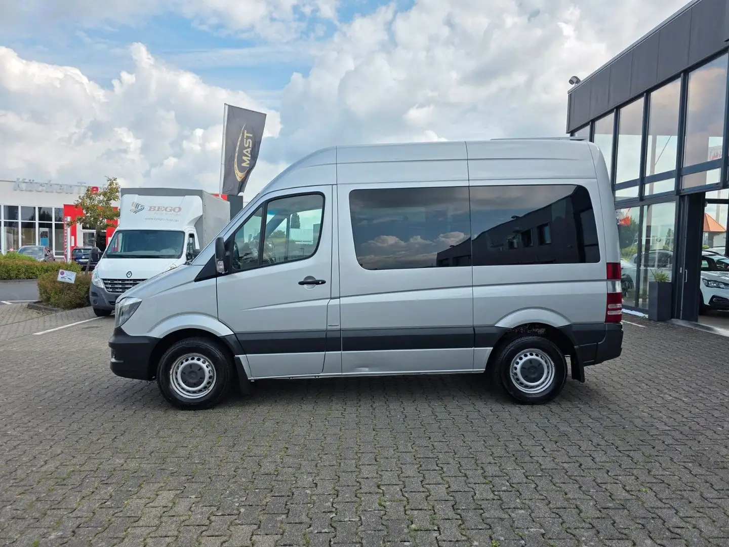 Mercedes-Benz Sprinter SPRINTER  MIT BEHINDERTENGERECT RAMPE Grau - 2