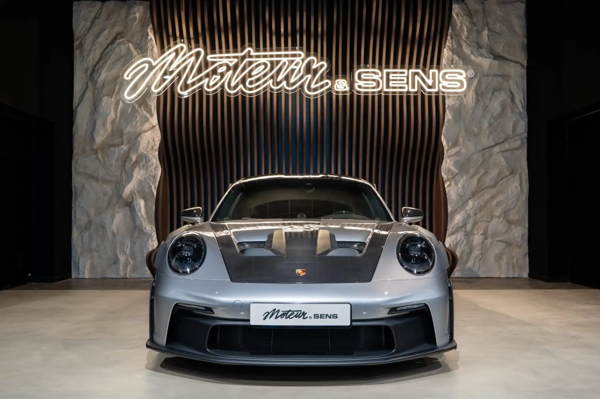 포르쉐 911 GT3 2023 실버 사진 3