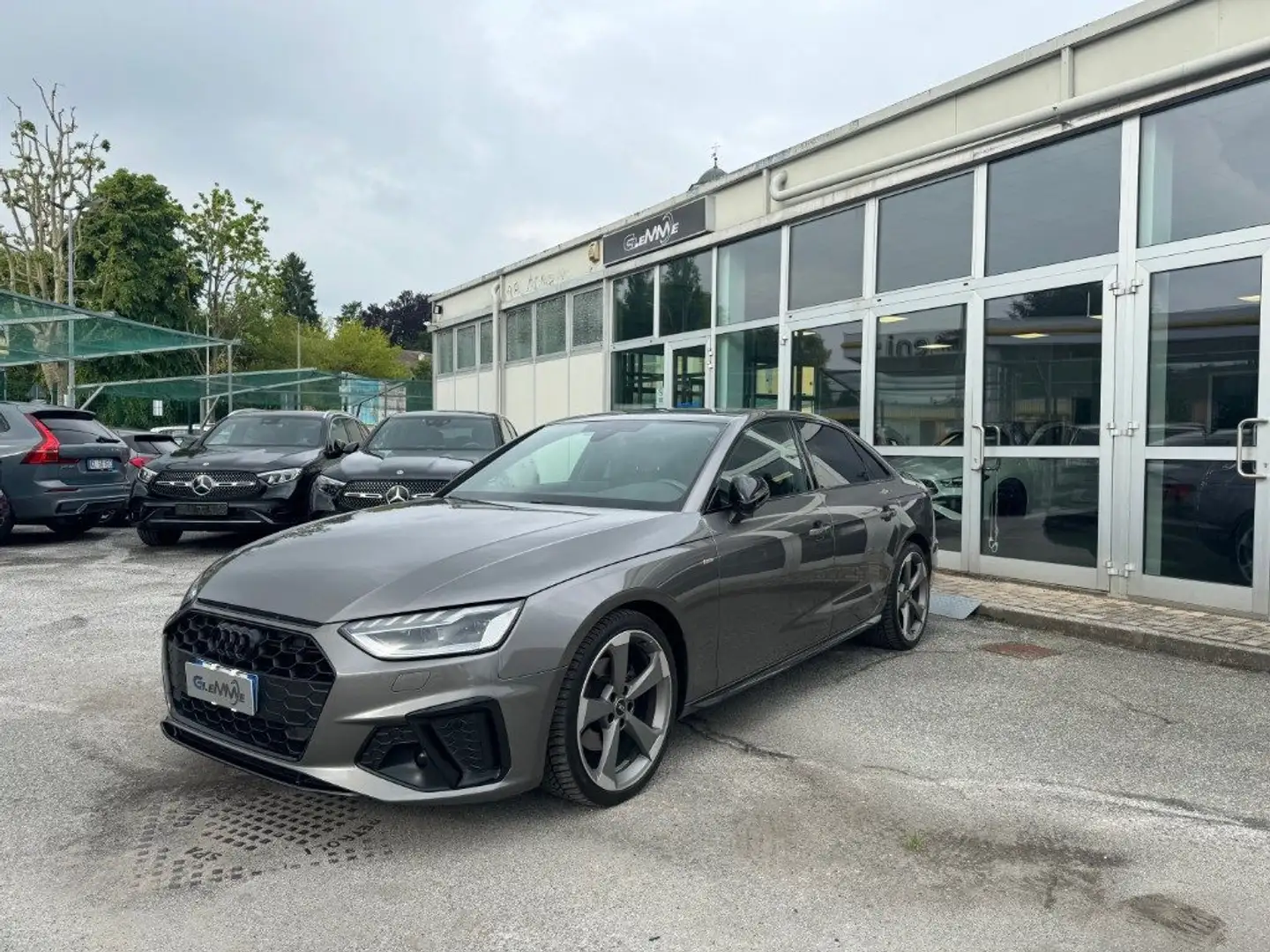 Audi A4 35 TDI/163 CV S tronic S line edition Grigio - 1