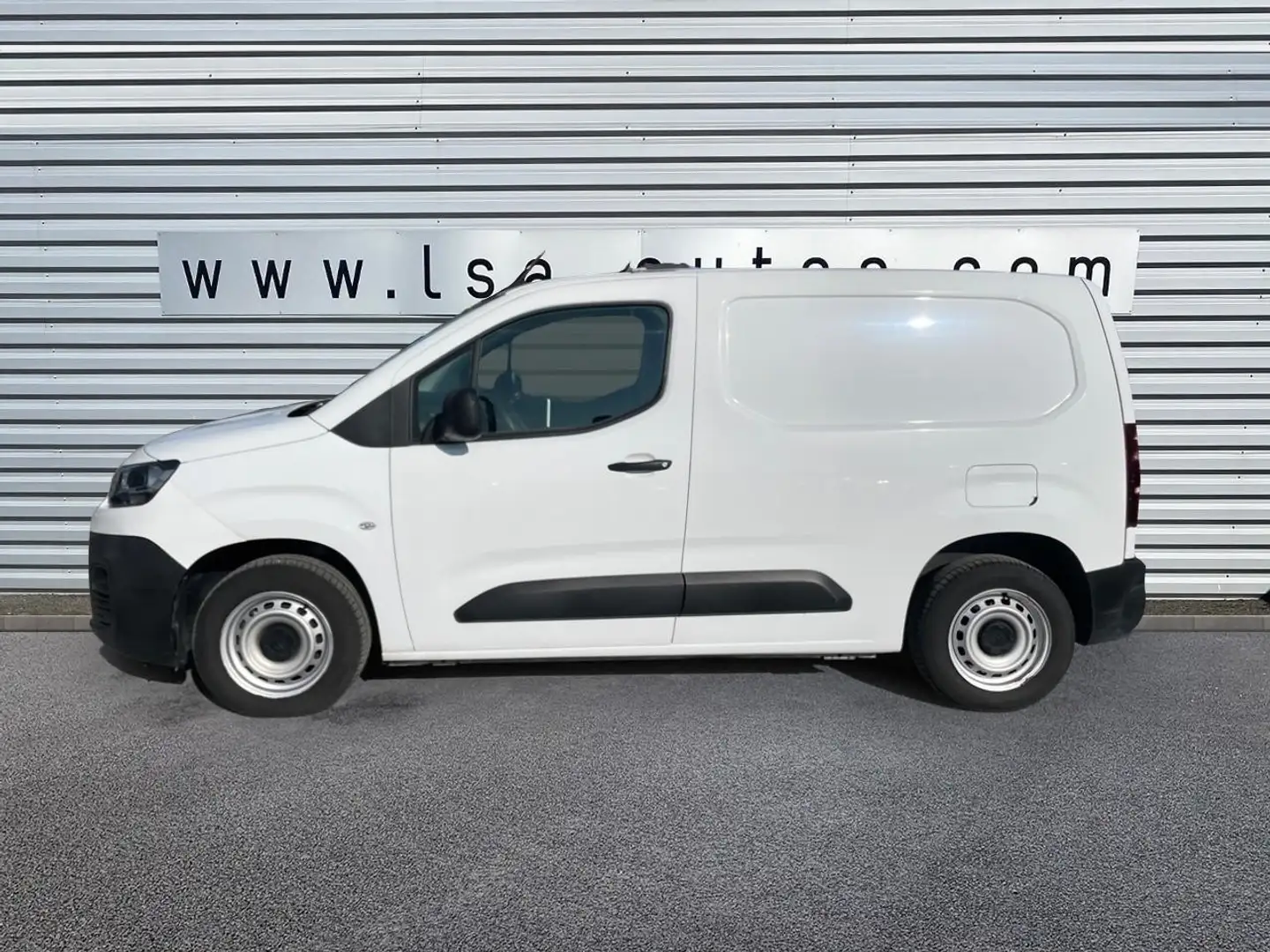 Citroen Berlingo 1.5 BlueHDi 100 Fourgon M Club 650 kg Blanc - 2