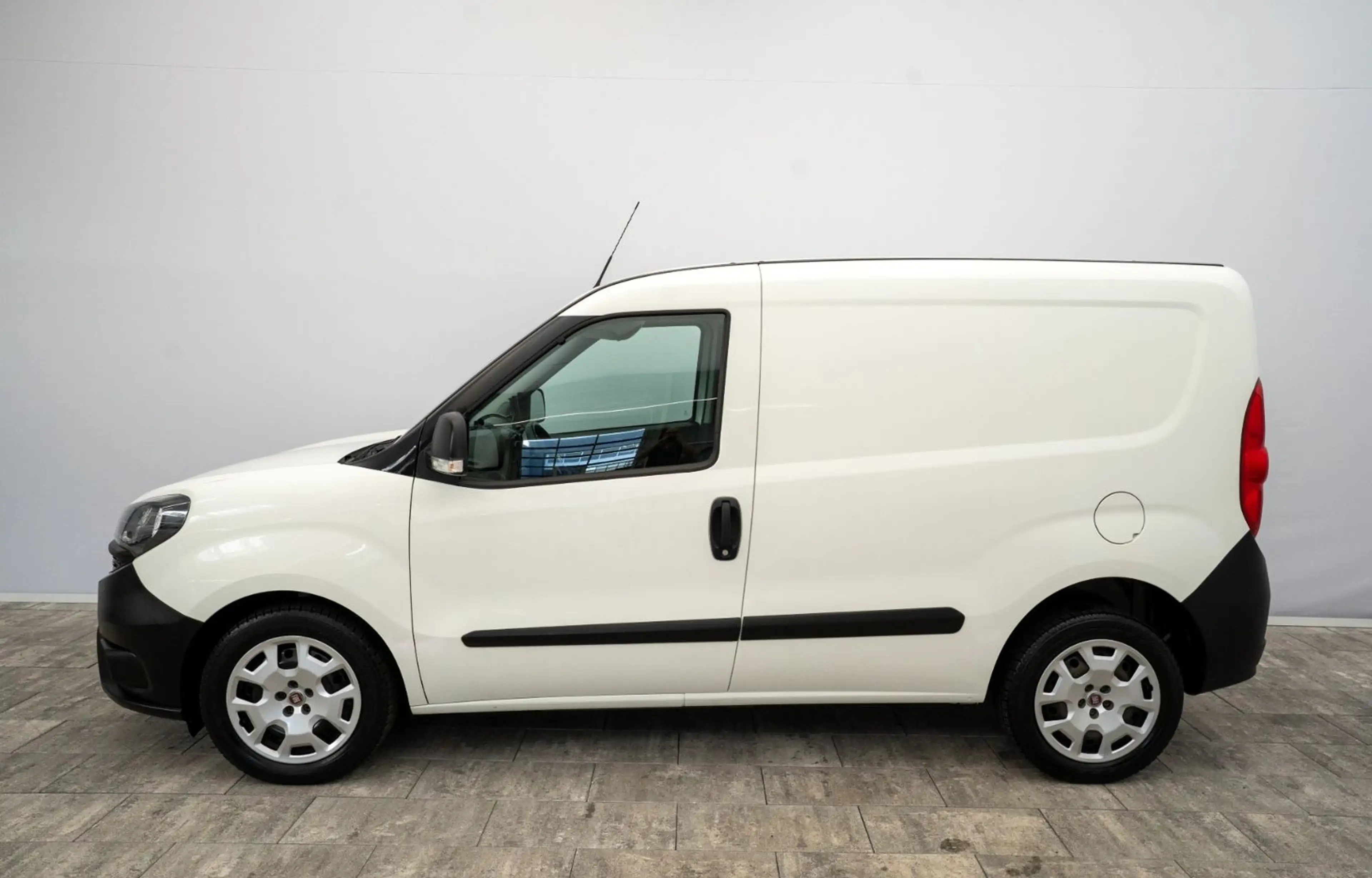 Fiat Doblo Doblò 1.6 SX Kasten °Klima°DAB°Sortimo° — photo 7