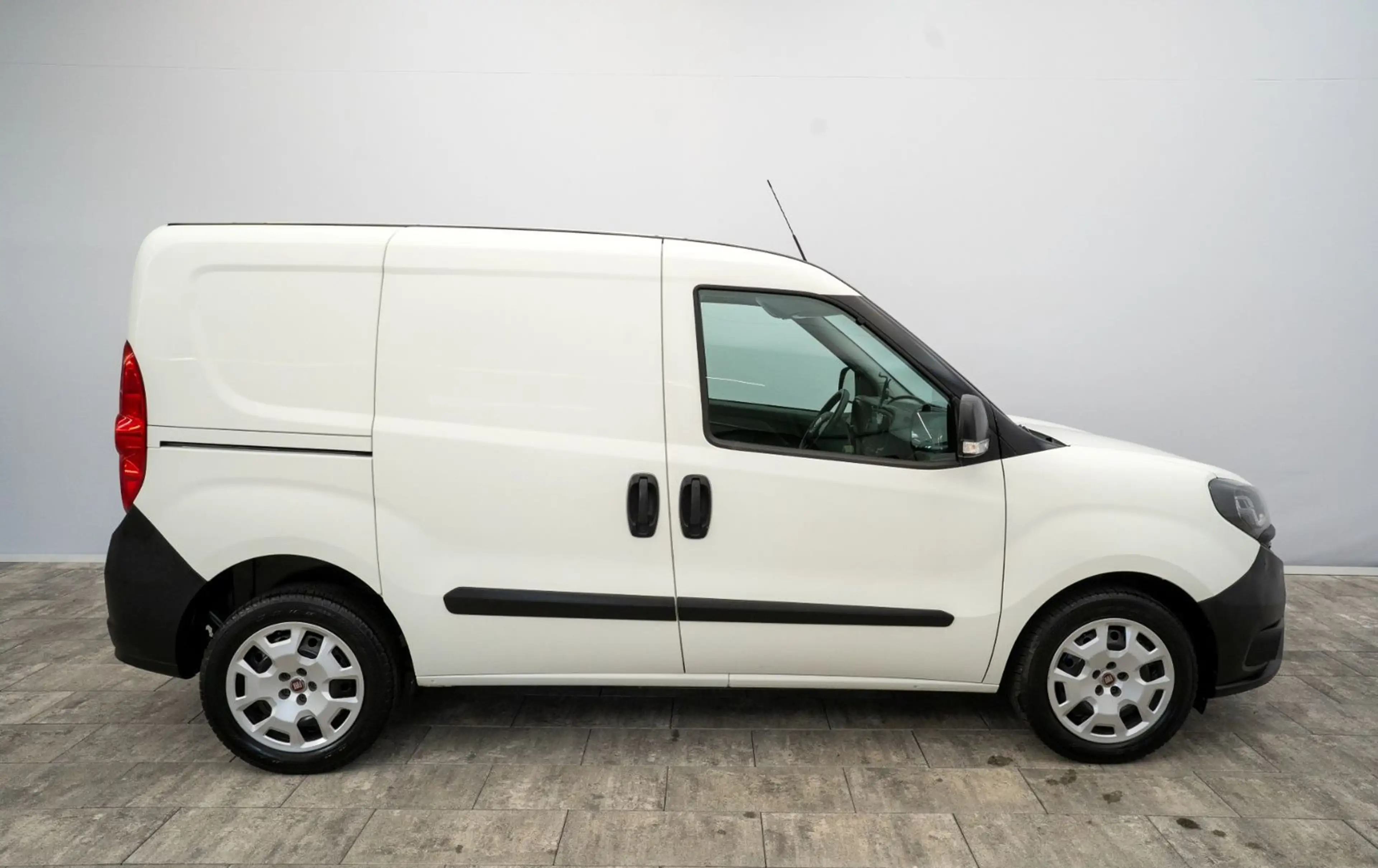 Fiat Doblo Doblò 1.6 SX Kasten °Klima°DAB°Sortimo° — photo 5