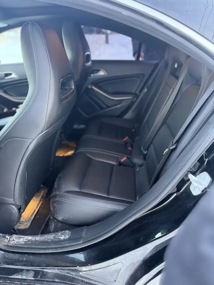 Mercedes-Benz CLA снимка Mercedes-Benz CLA