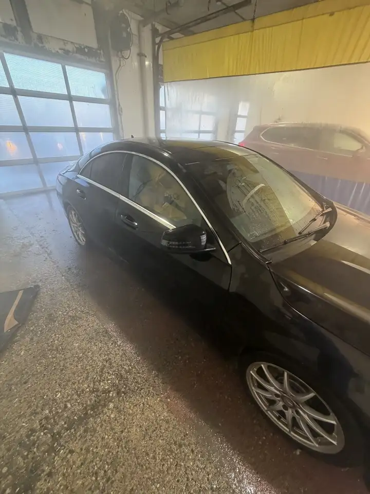 Mercedes-Benz CLA снимка Mercedes-Benz CLA