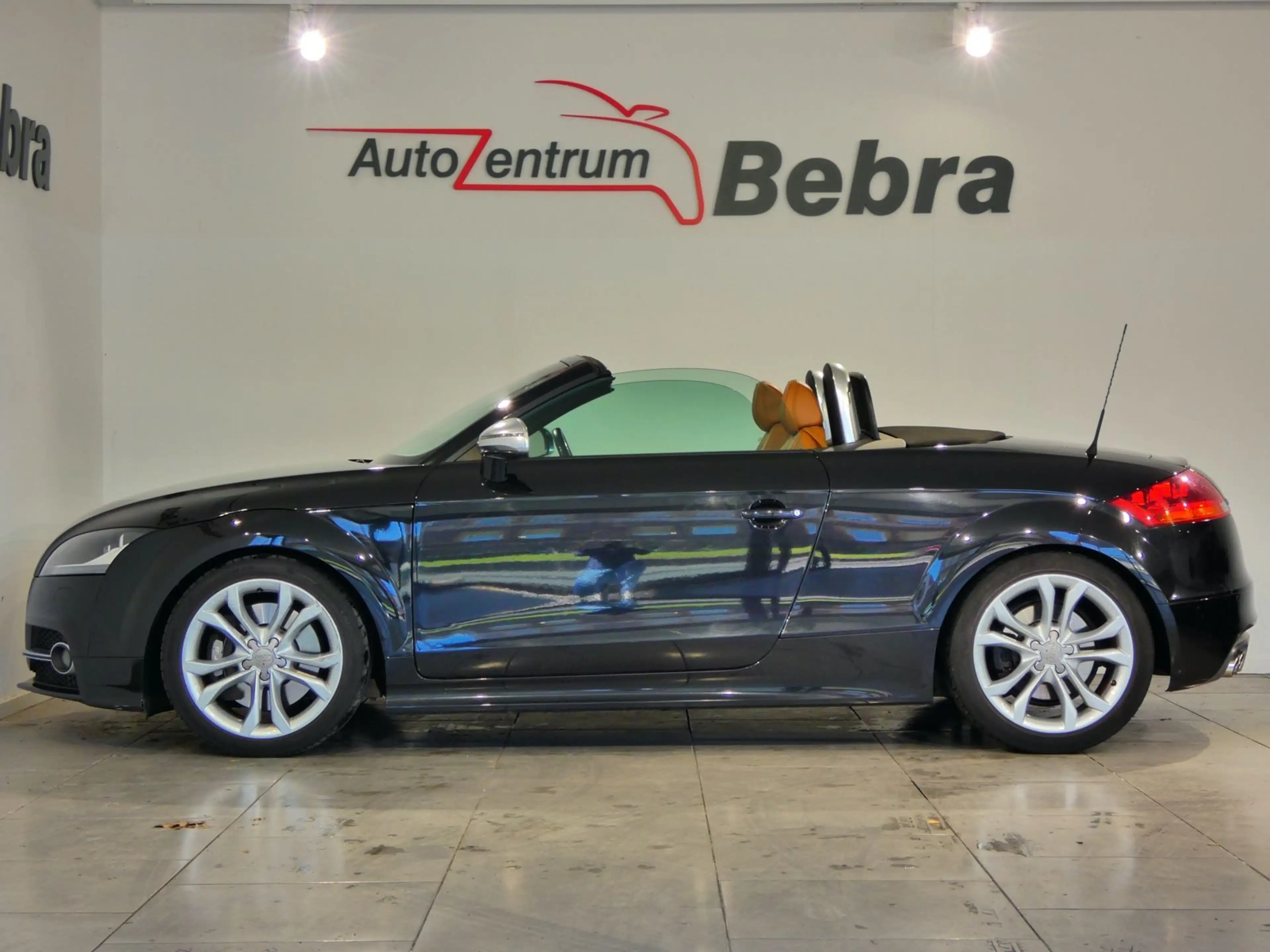 Audi TTS Roadster Quattro Xenon/Navi/Leder/SHZ/PDC — photo 5