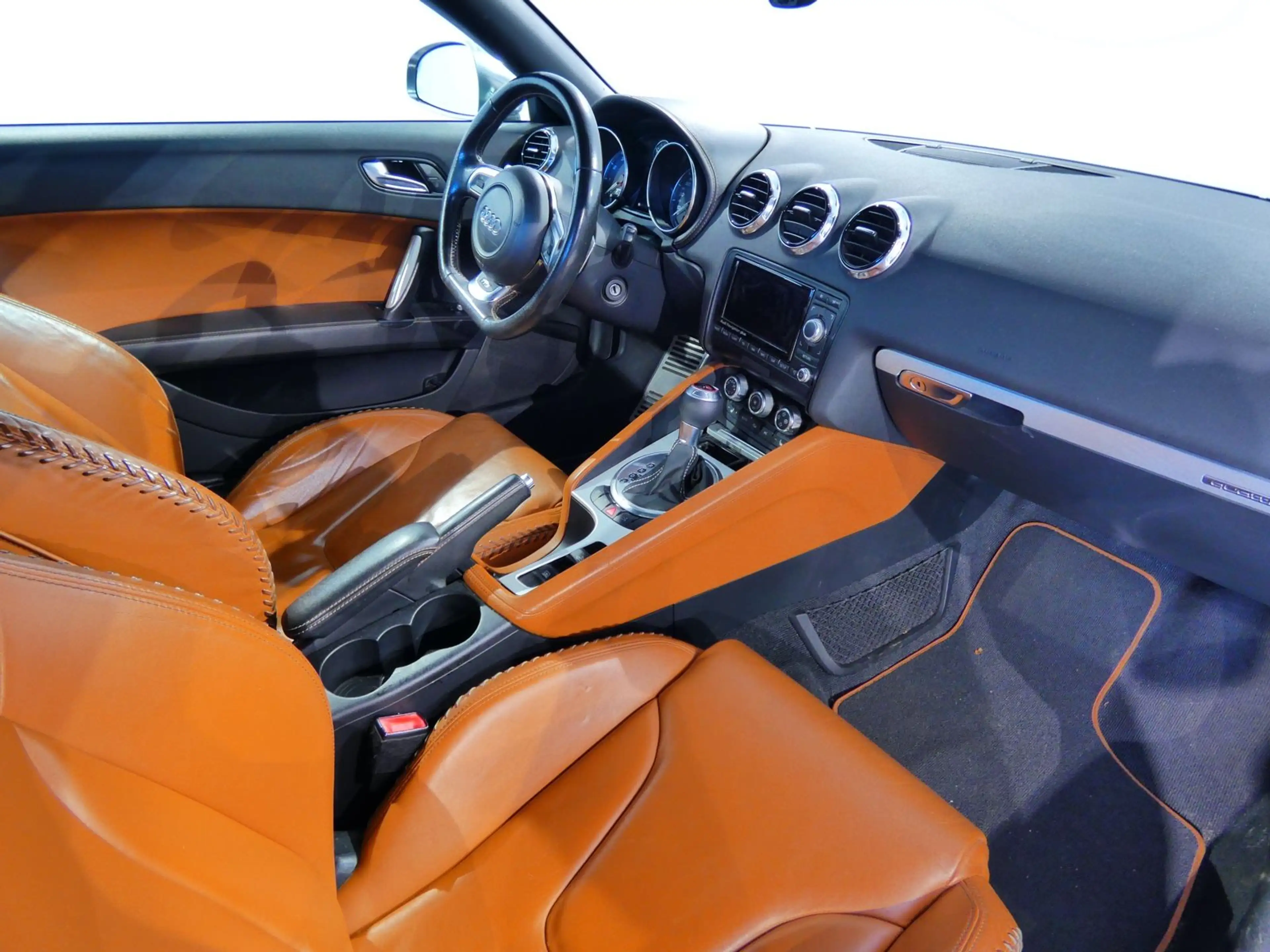 Audi TTS Roadster Quattro Xenon/Navi/Leder/SHZ/PDC — photo 11