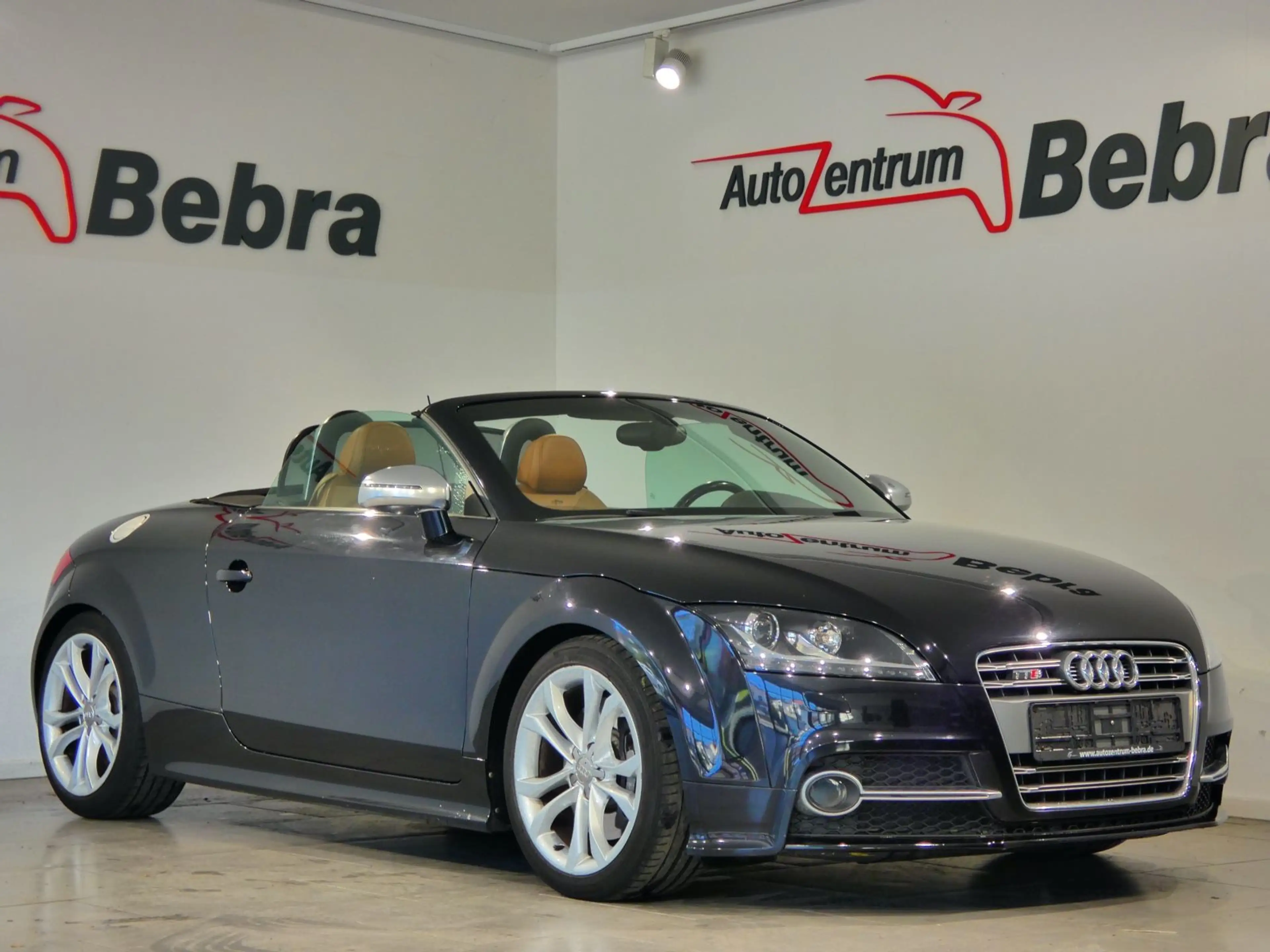 Audi TTS Roadster Quattro Xenon/Navi/Leder/SHZ/PDC — photo 3