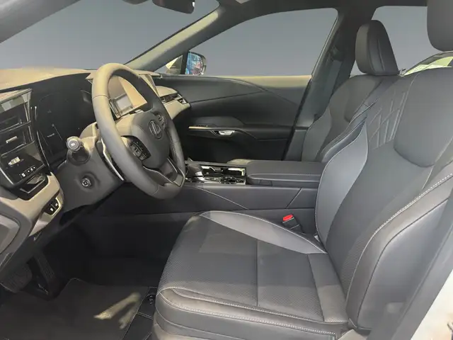 Lexus RX view 7