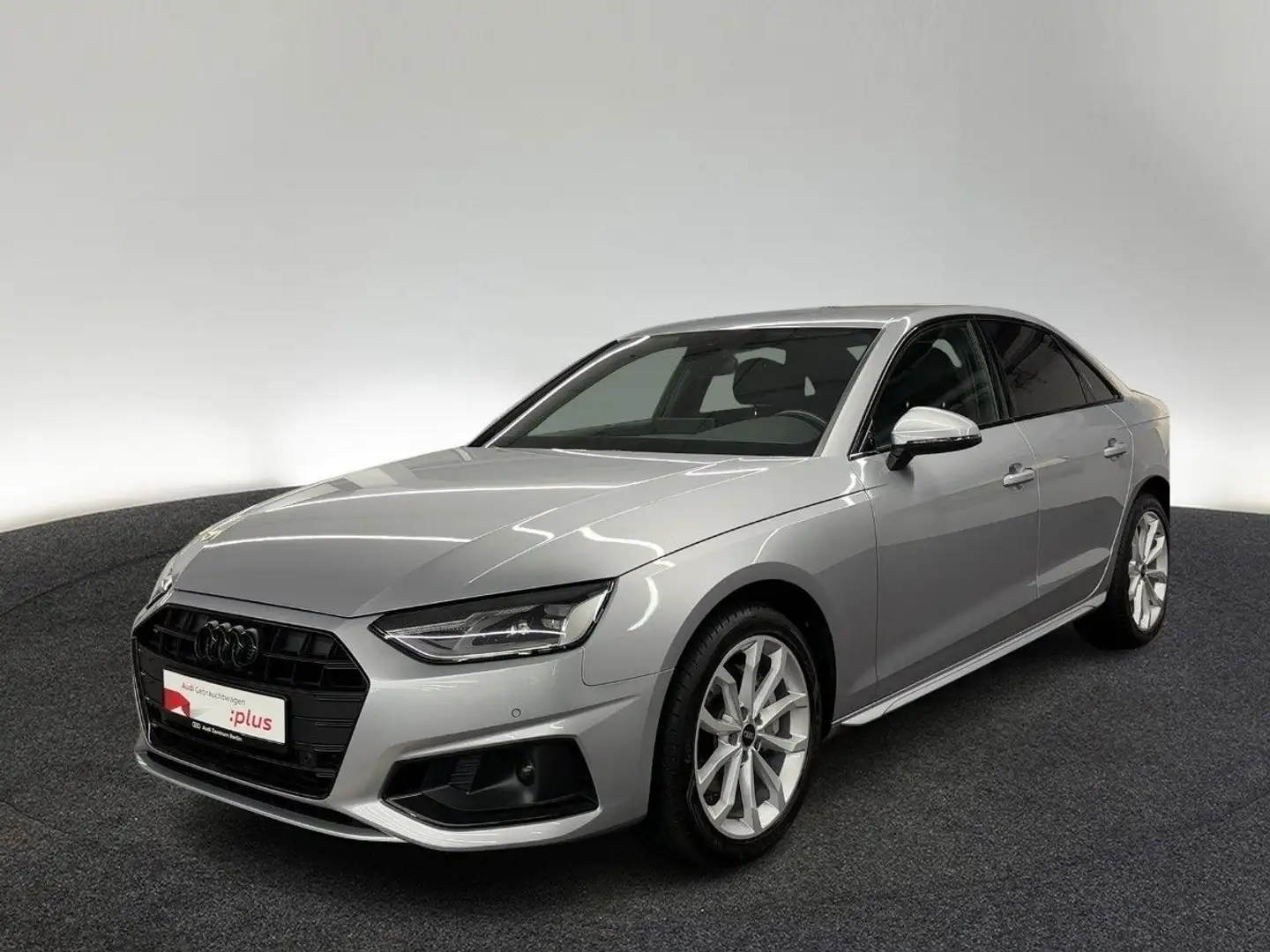 Audi A4 Advanced 40 TDI S tr. PDC RFK NAVI Silber - 2