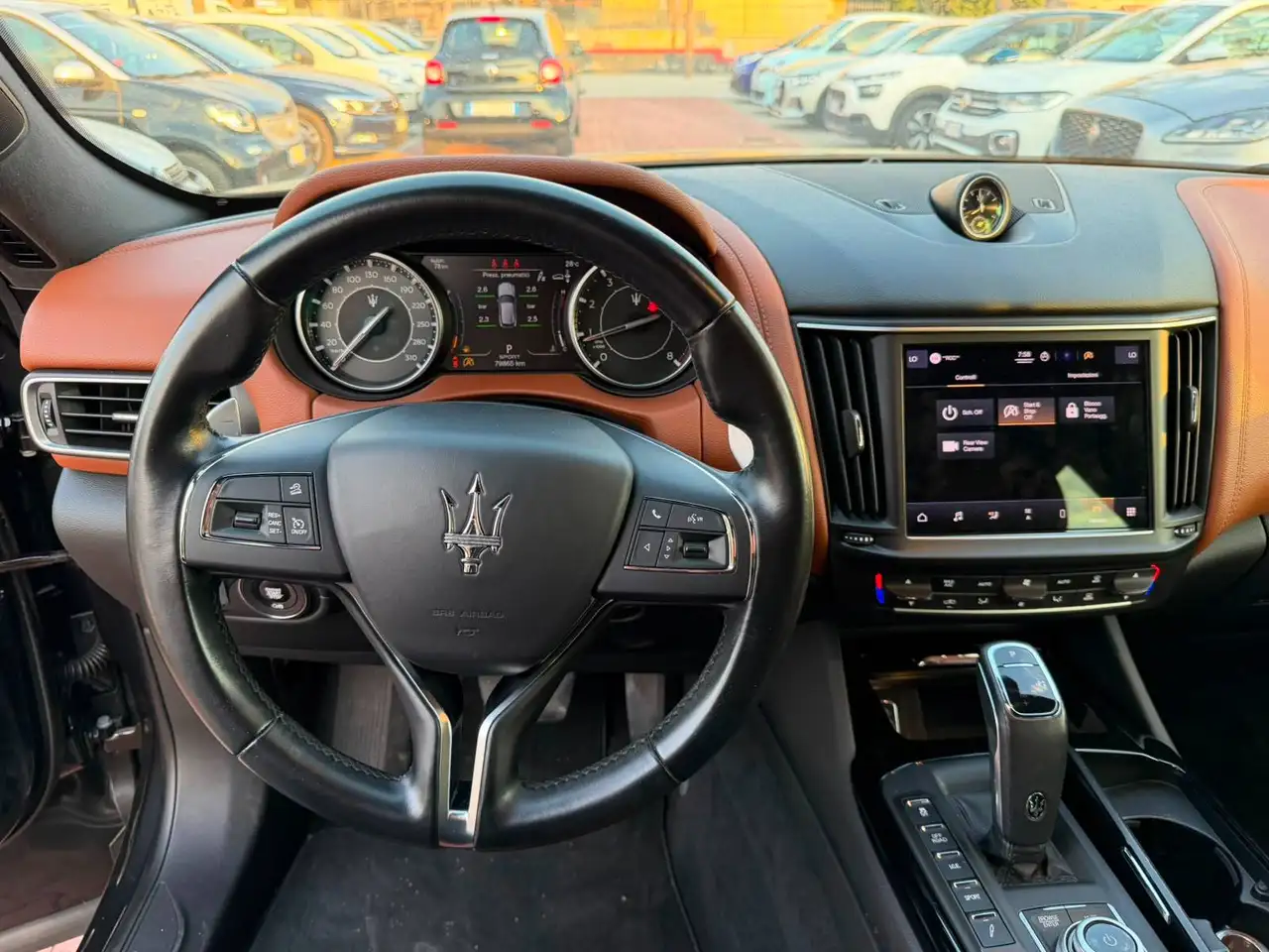 Maserati Levante 2023 — фото 10