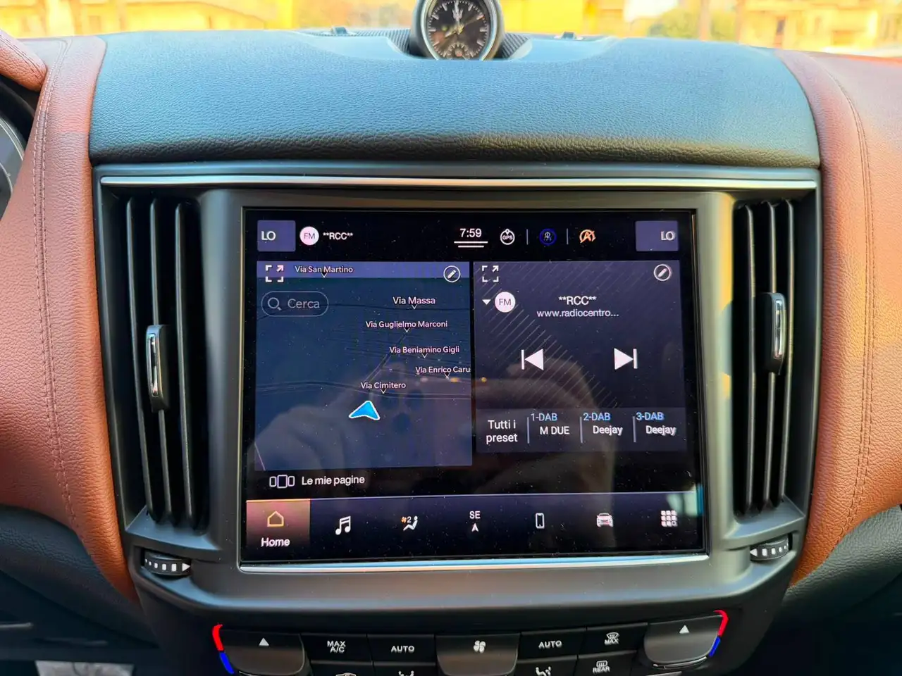 Maserati Levante 2023 — фото 13