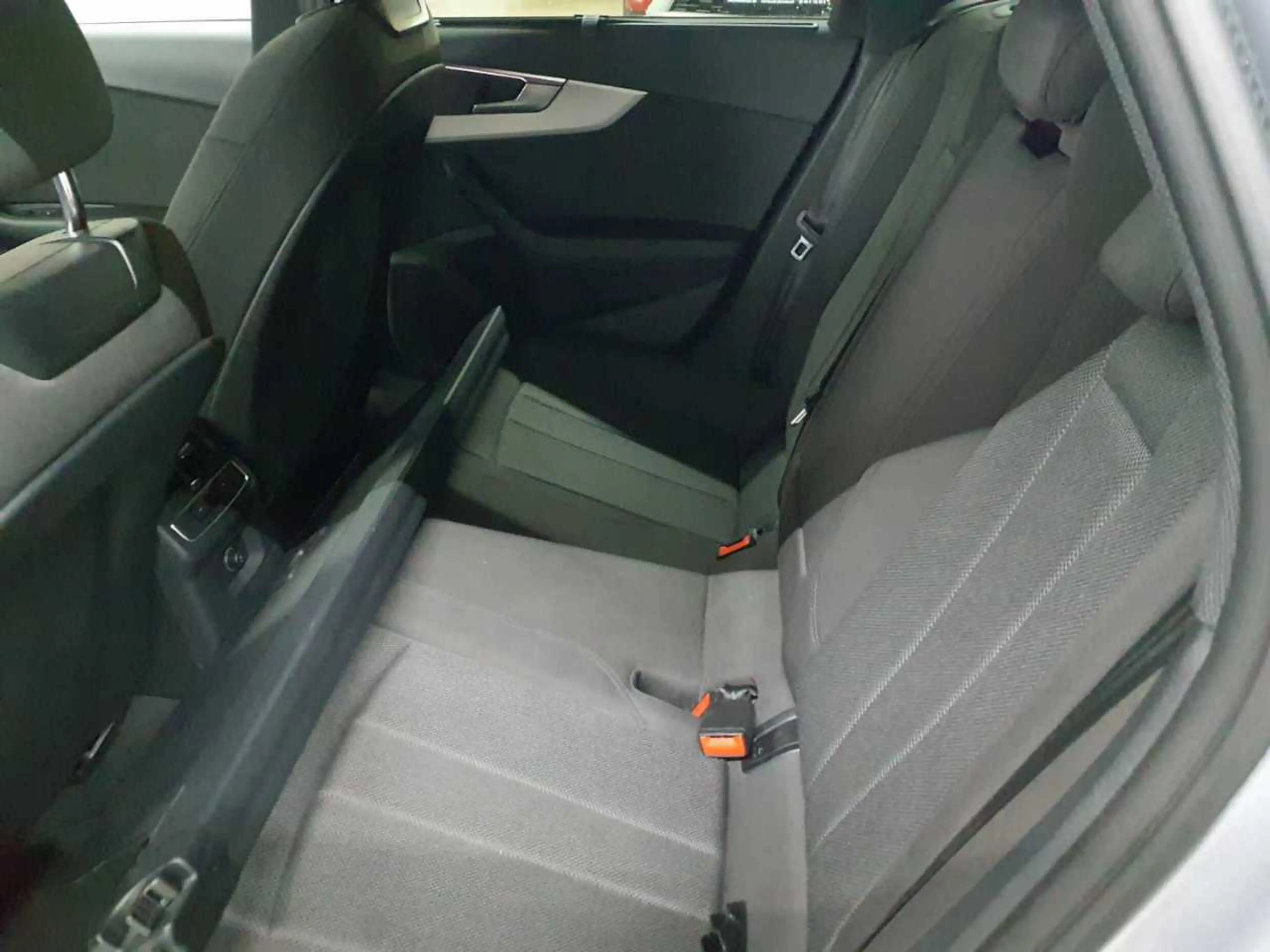 Audi A4 A4 Avant 35 TFSI S tronic advanced LED KAM — photo 13