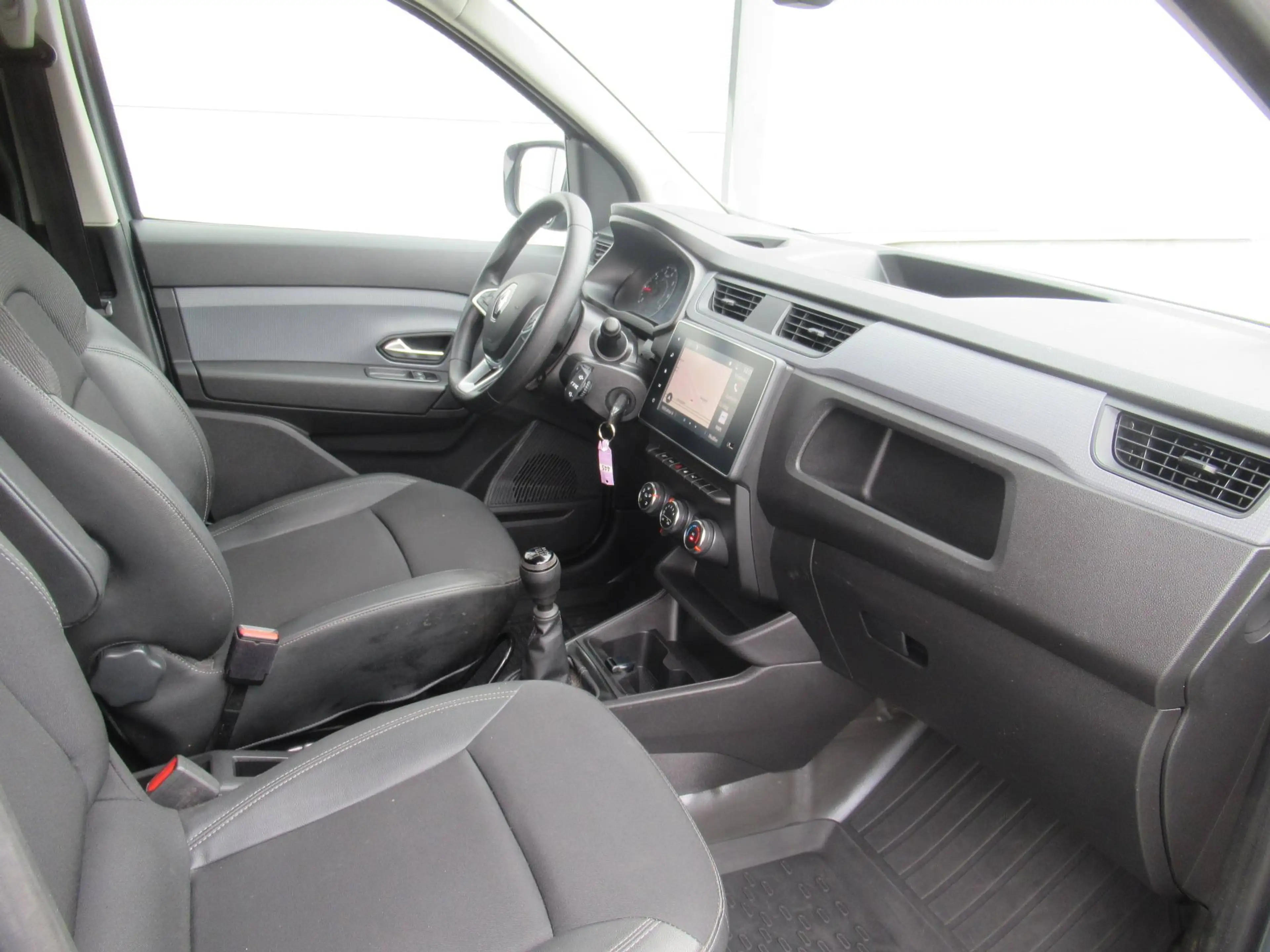 Renault Express 1.5 dCi /€11.560 netto / 1/2 Leder / Navi / PDC / ... — photo 8