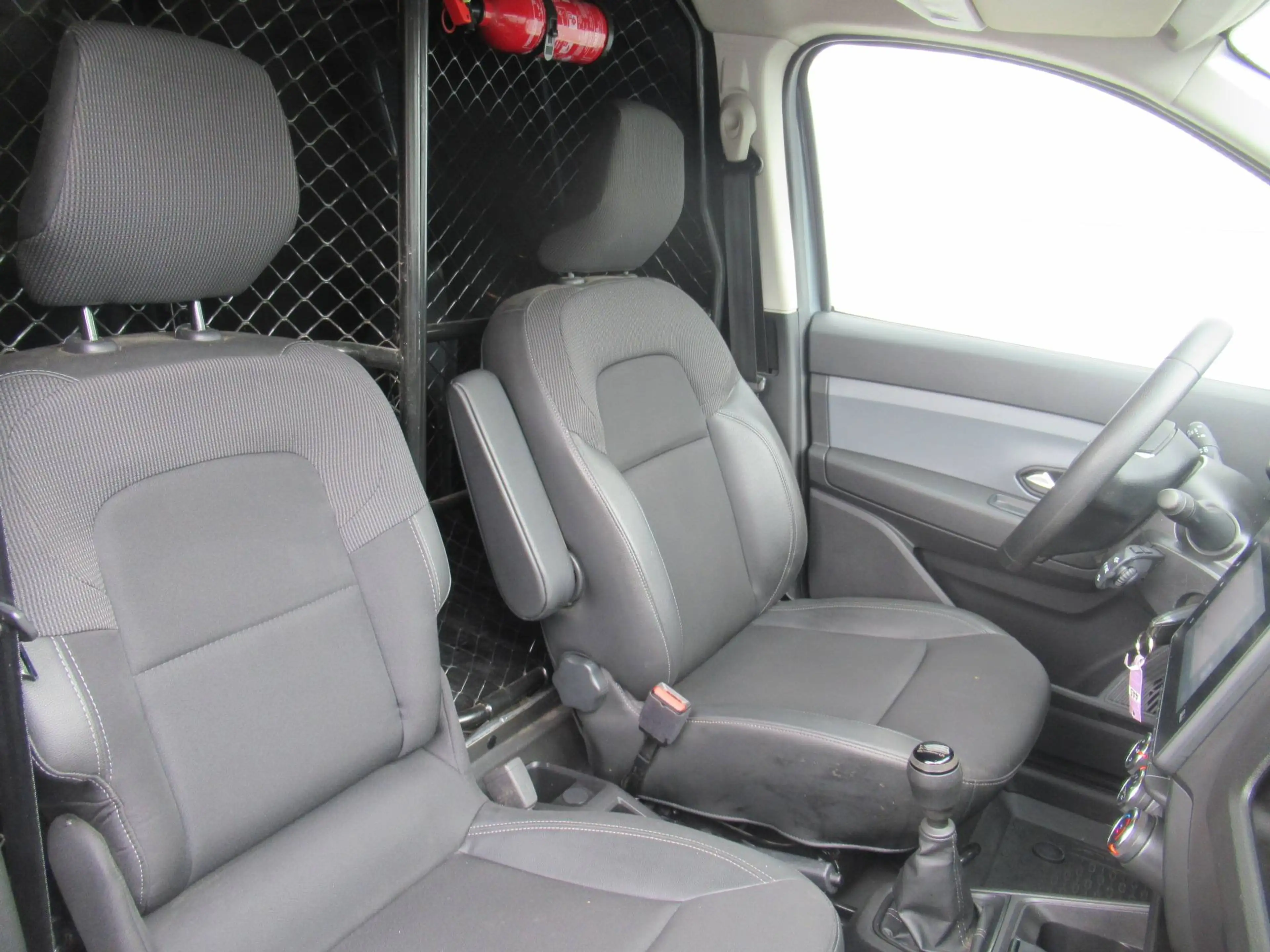 Renault Express 1.5 dCi /€11.560 netto / 1/2 Leder / Navi / PDC / ... — photo 10