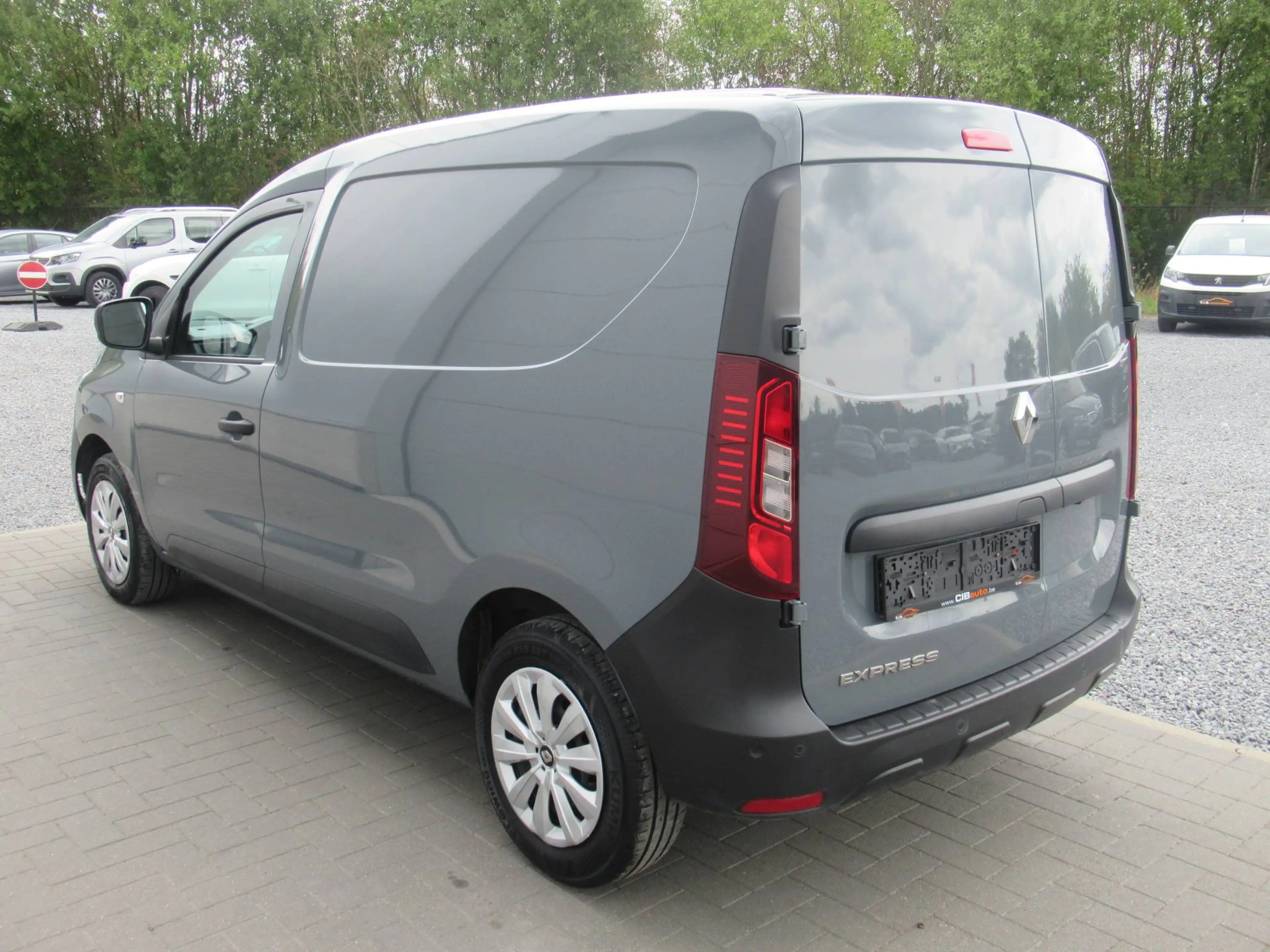 Renault Express 1.5 dCi /€11.560 netto / 1/2 Leder / Navi / PDC / ... — photo 5