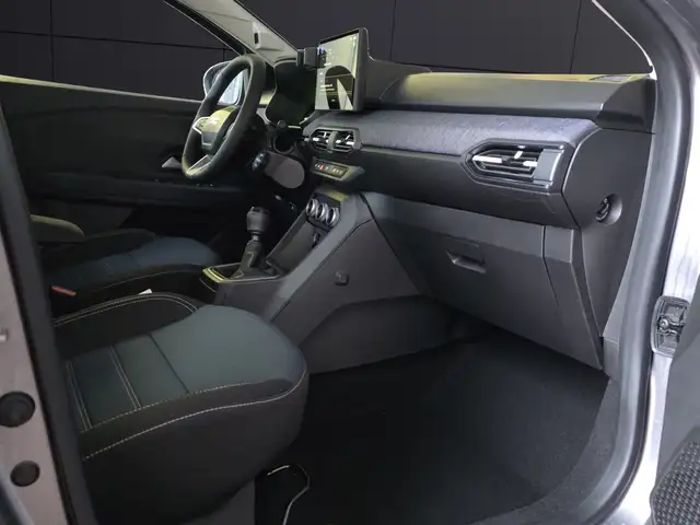 Dacia Sandero view 6