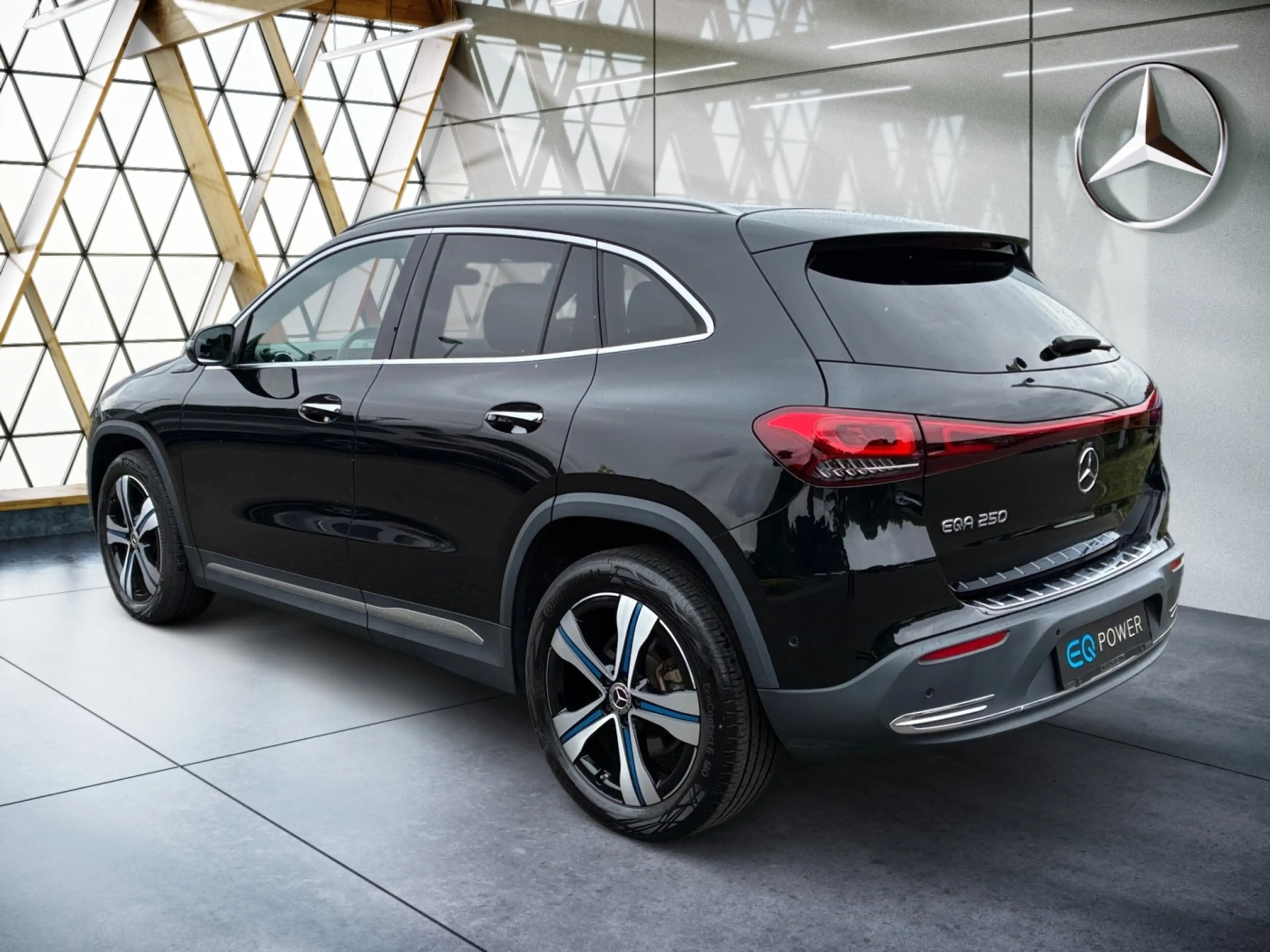 Mercedes-Benz EQA 250 MBUX+Progressive+Ambiente+Fahrassist+LED — photo 12