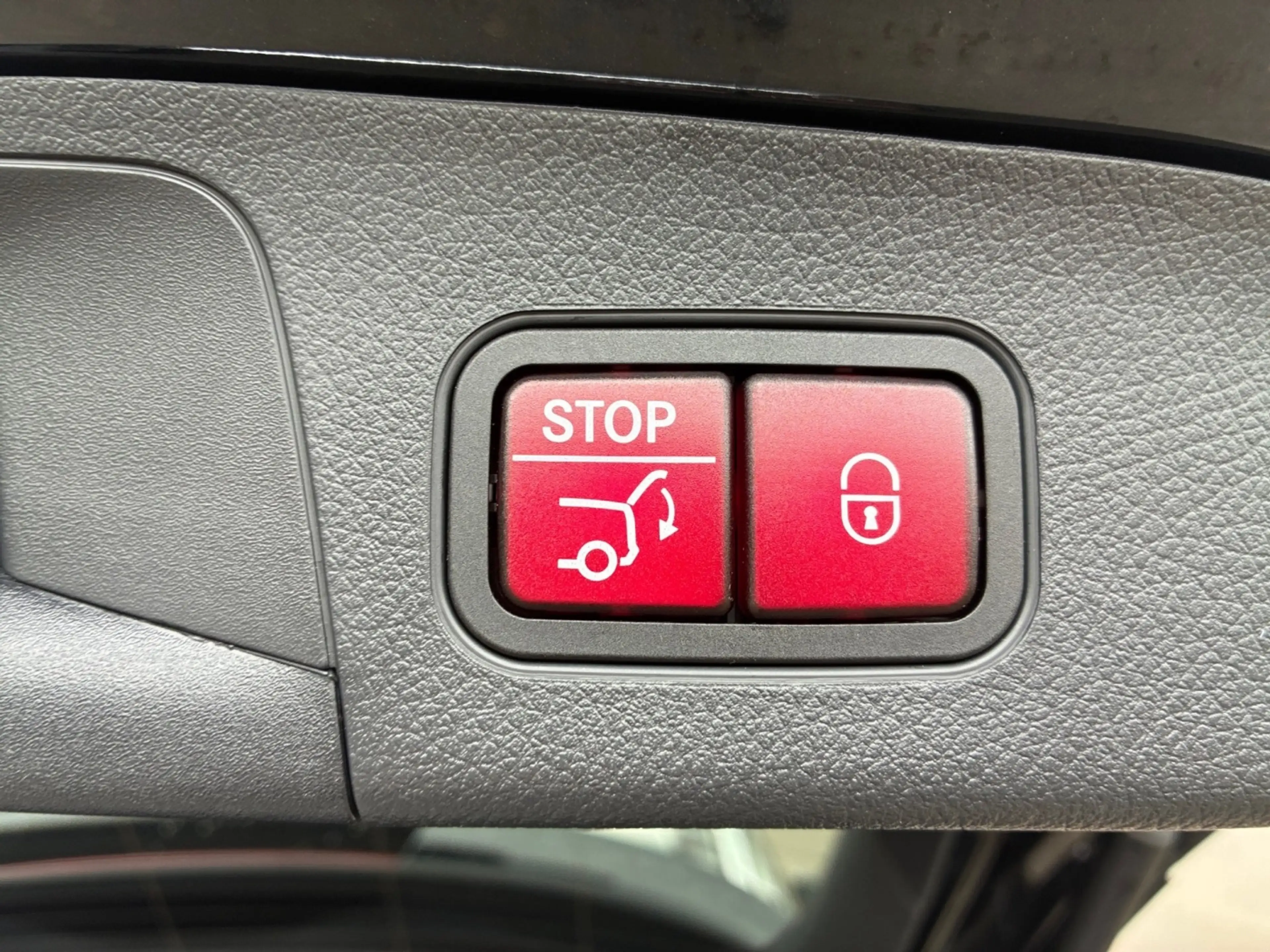 Mercedes-Benz EQA 250 MBUX+Progressive+Ambiente+Fahrassist+LED — photo 14
