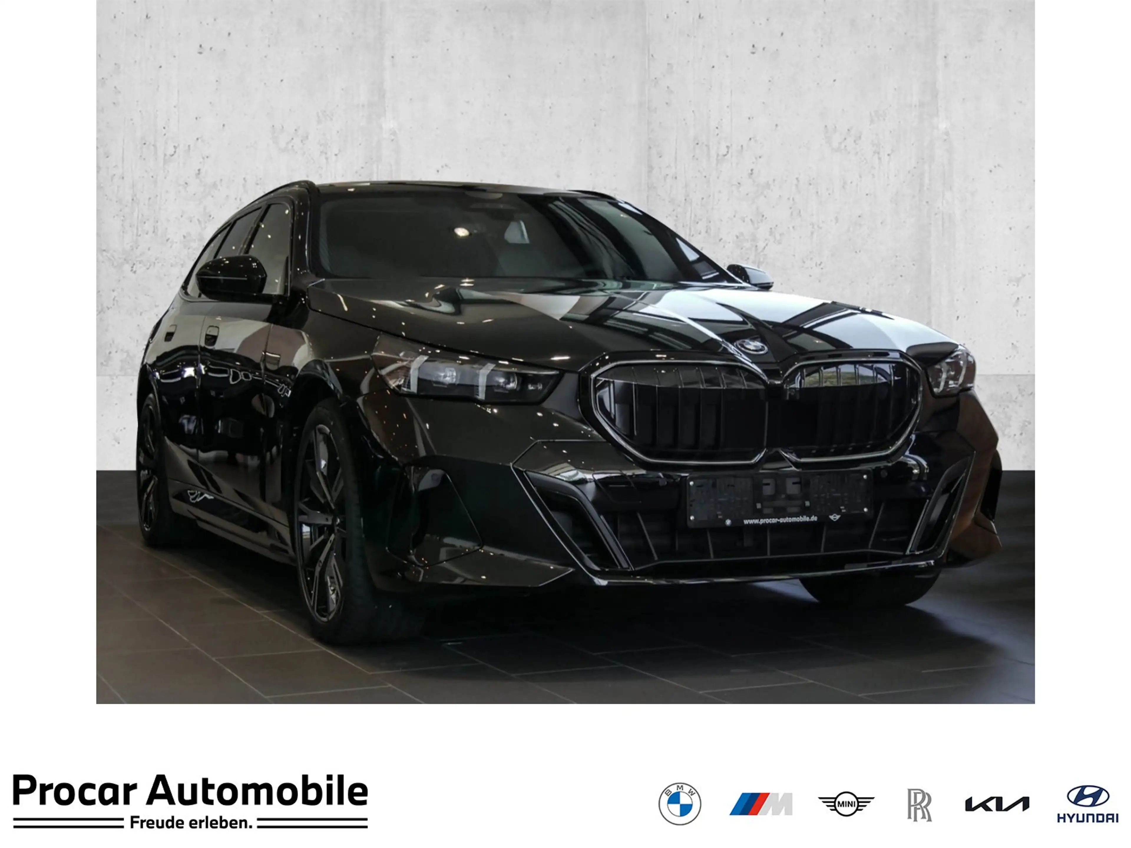 BMW 550 e xDrive Touring M Sport HUD PANO ACC AHK LM