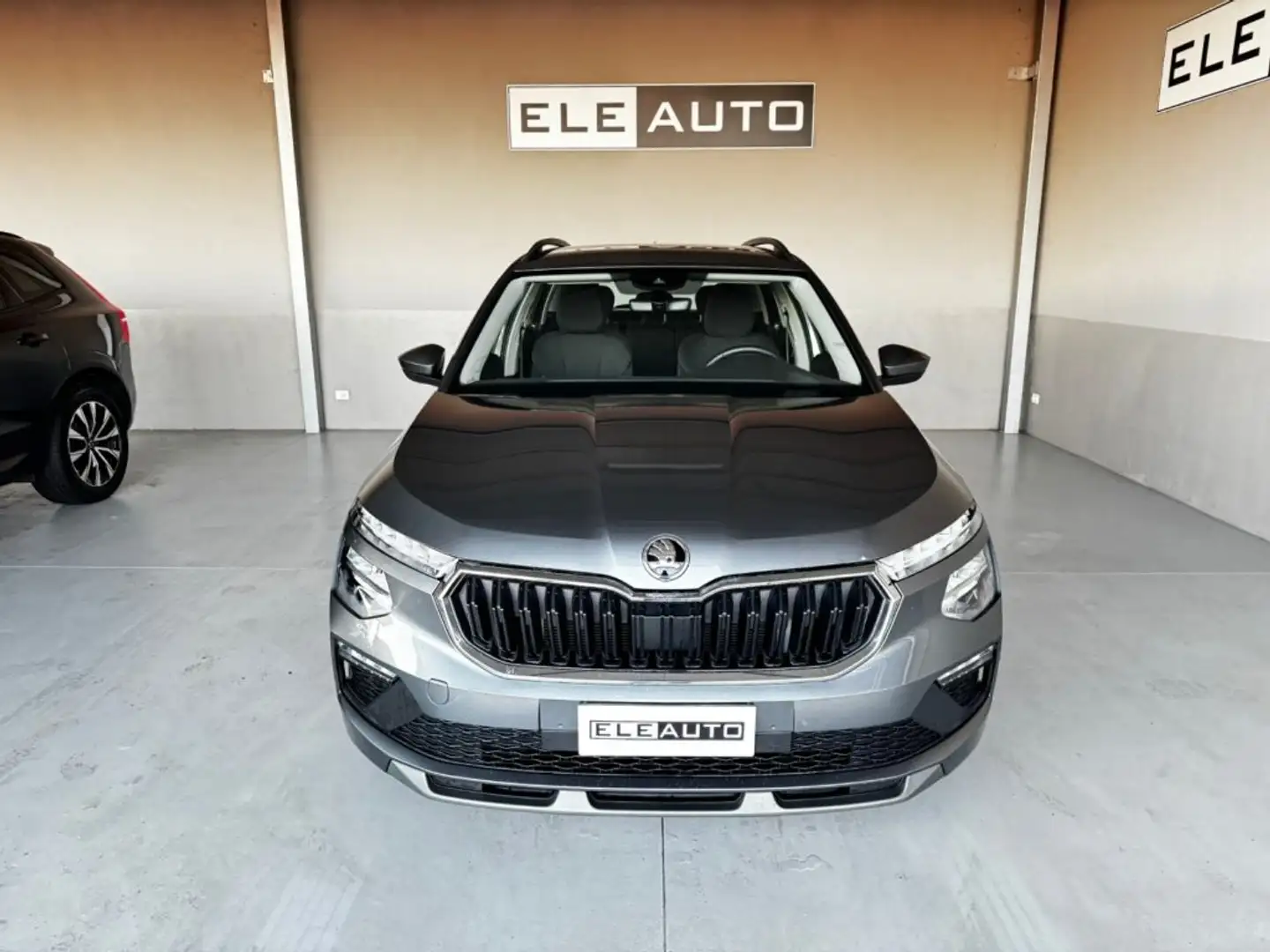 Skoda Kamiq 1.0 TSI 95CV Style Neopatentati Grigio - 2