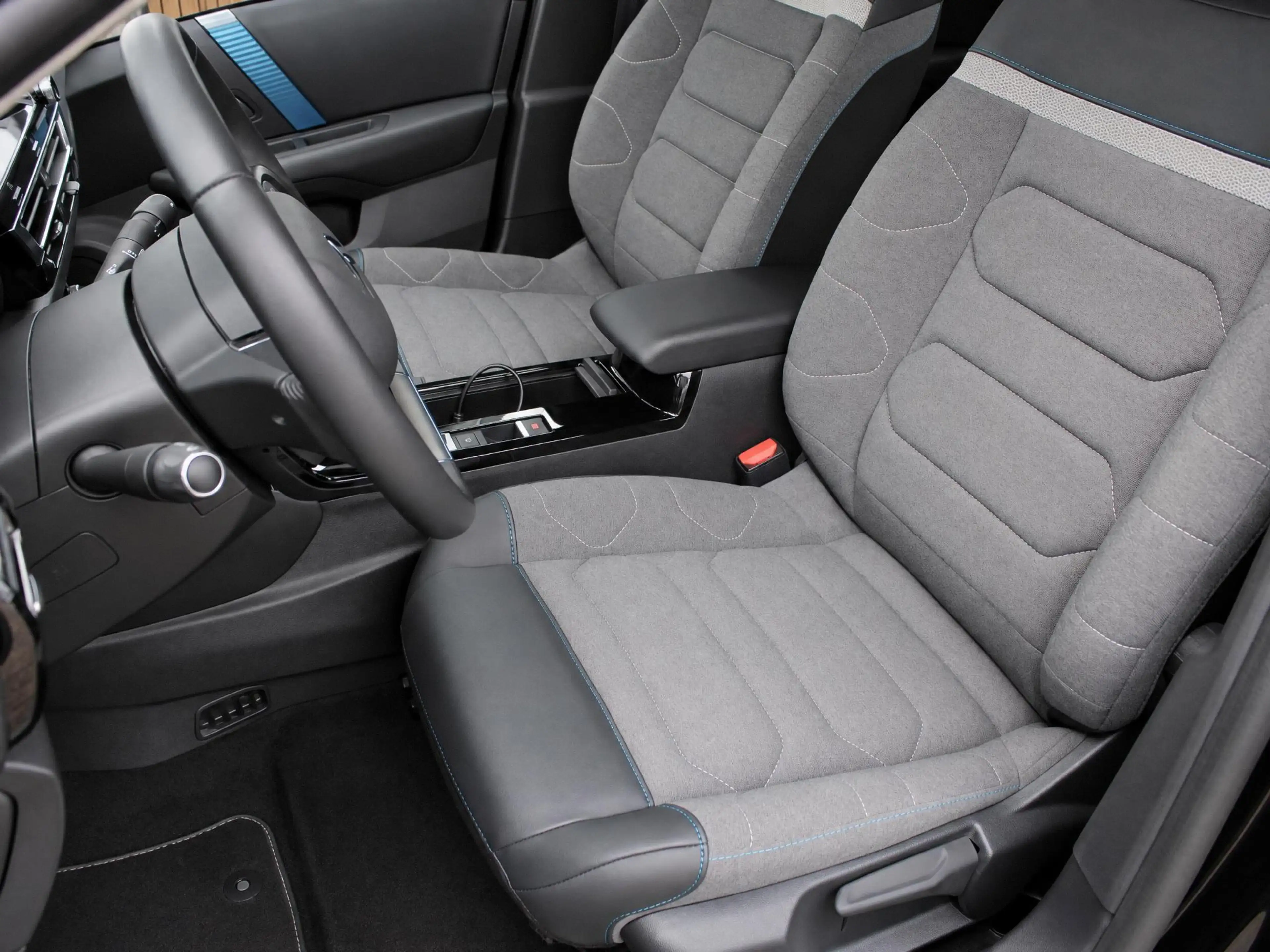 Citroen E-C4 Electric Feel Pack 50 kWh | Navi / Camera / Climate — photo 15