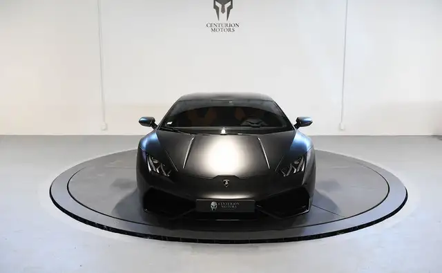 Lamborghini Huracan view 2
