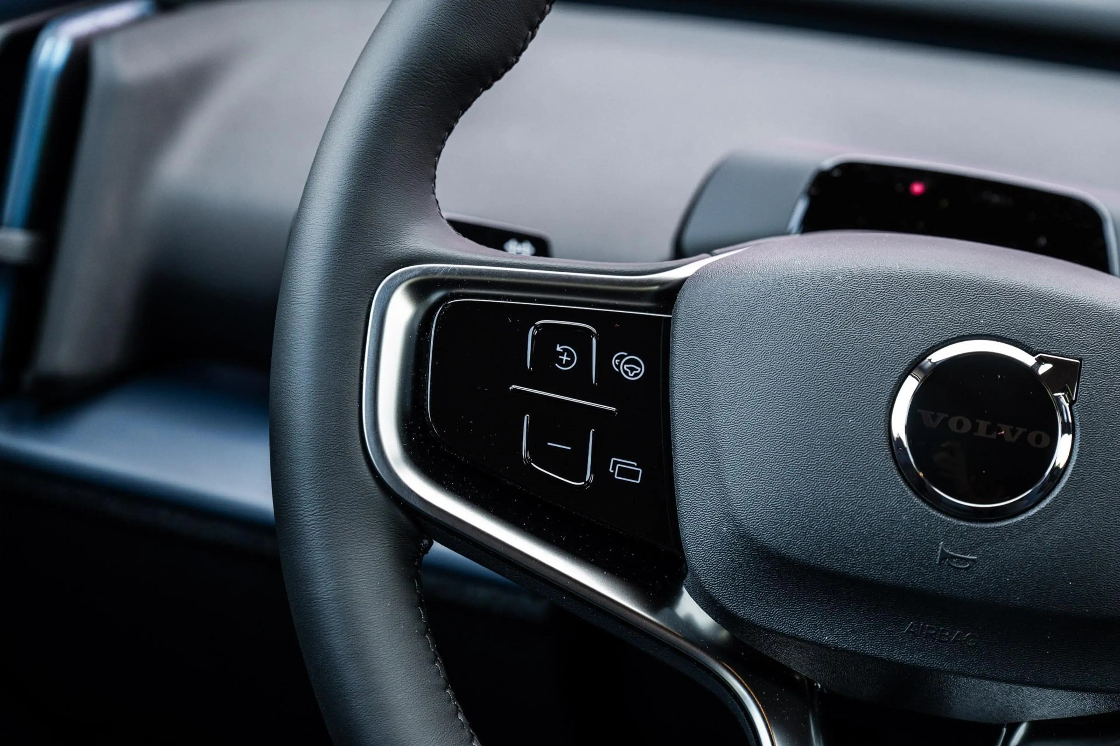 Volvo EX30 P3 Long Range Plus Europa 69 kWh | Google | Long R — photo 14