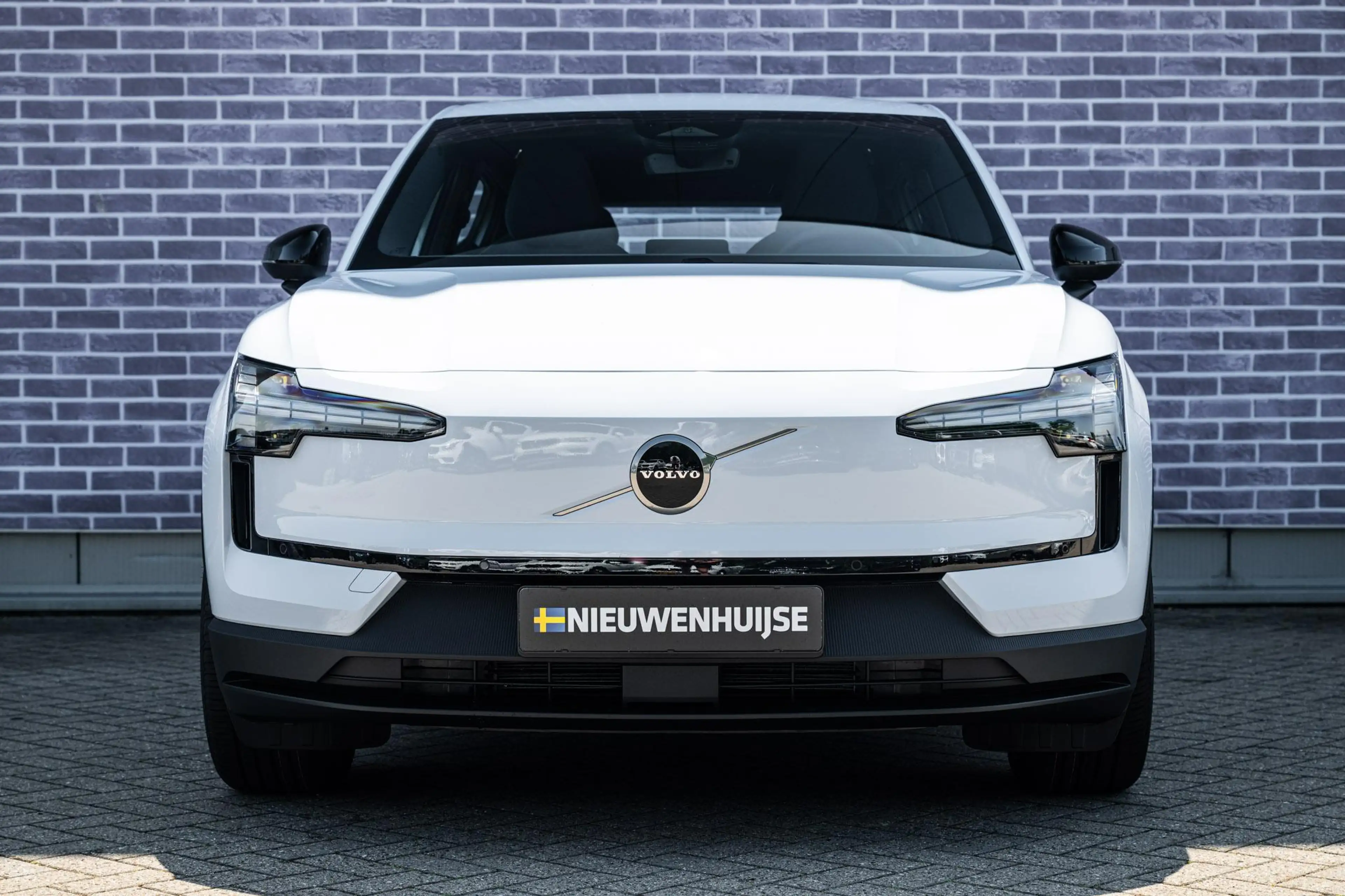 Volvo EX30 P3 Long Range Plus Europa 69 kWh | Google | Long R — photo 5