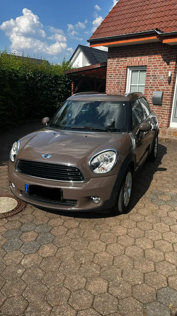 MINI One Countryman Braun - 1