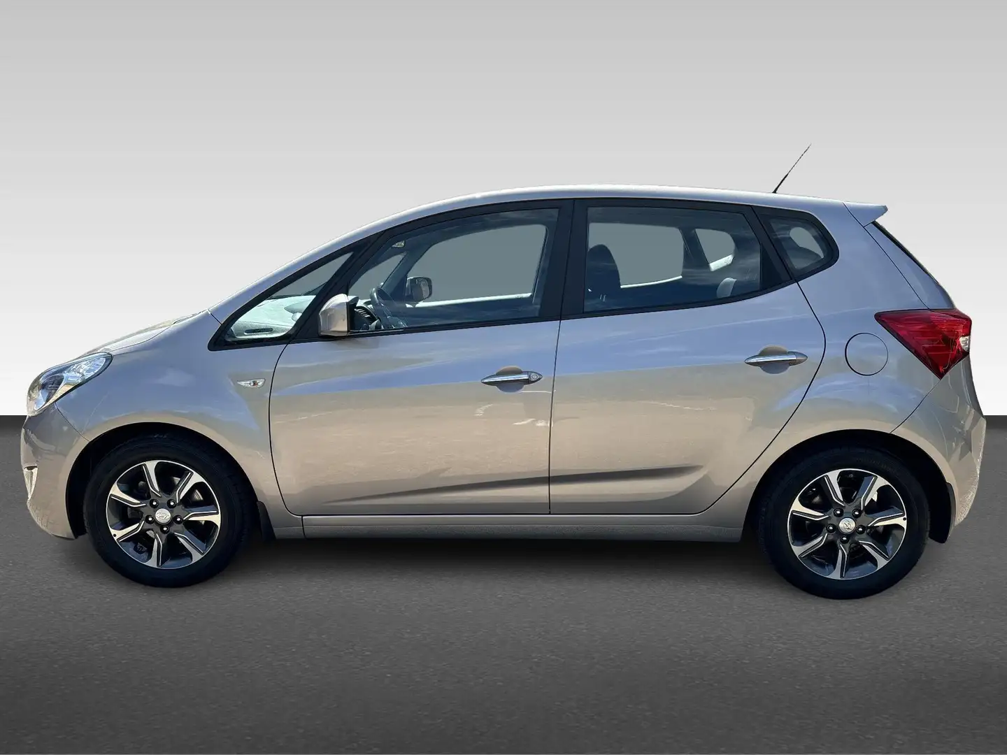 Hyundai iX20 1.4i Go! | Trekhaak | Navigatie | Climate Control Wit - 2