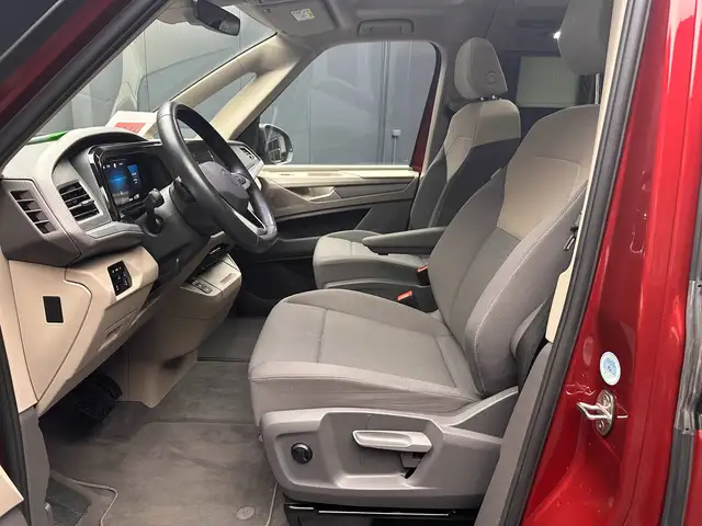 Volkswagen Multivan view 15