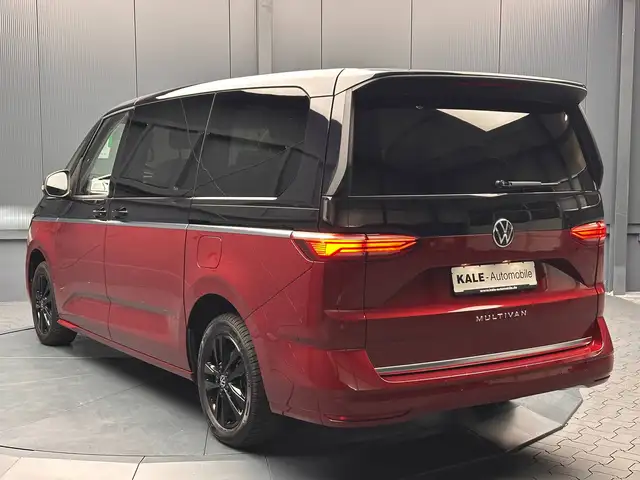 Volkswagen Multivan view 3