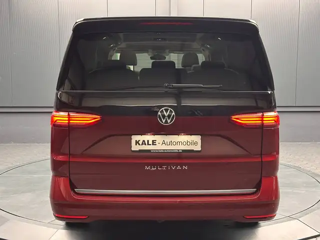 Volkswagen Multivan view 4