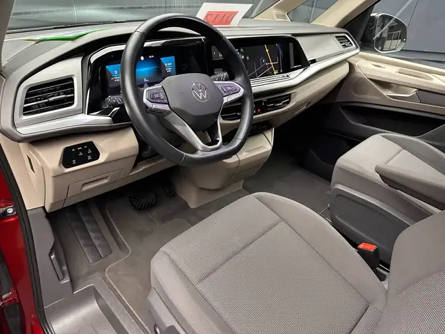 Volkswagen Multivan view 16