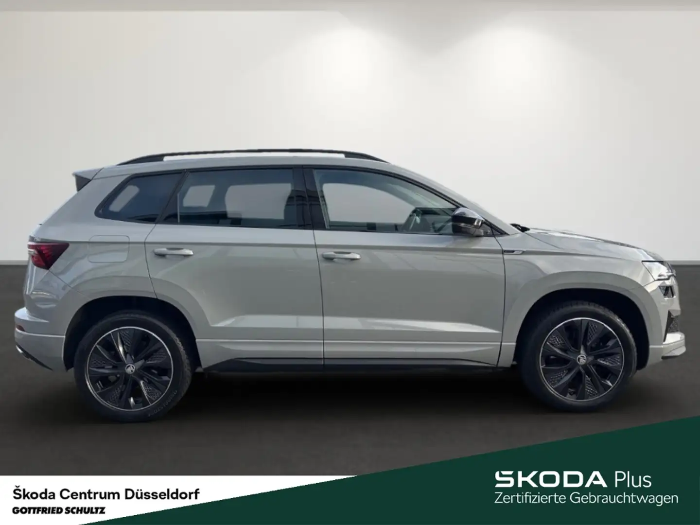 Skoda Karoq Sportline TSI DSG AHK Panorama-Schiebedach Infotai Grigio - 2