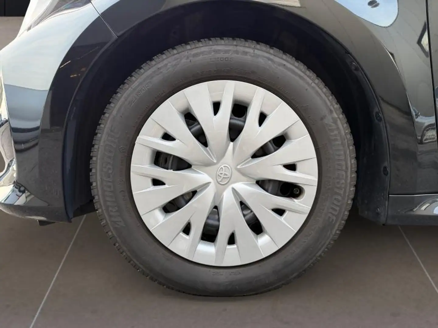 Toyota Yaris Dynamic Noir - 2