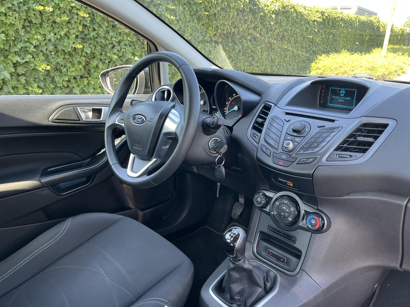 Ford Fiesta 1.25 * Airco * 5 Drs * Trekhaak * Apk 02-2027 — photo 10