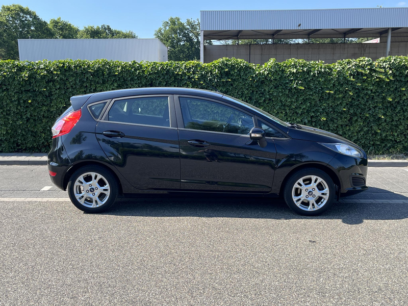 Ford Fiesta 1.25 * Airco * 5 Drs * Trekhaak * Apk 02-2027 — photo 5