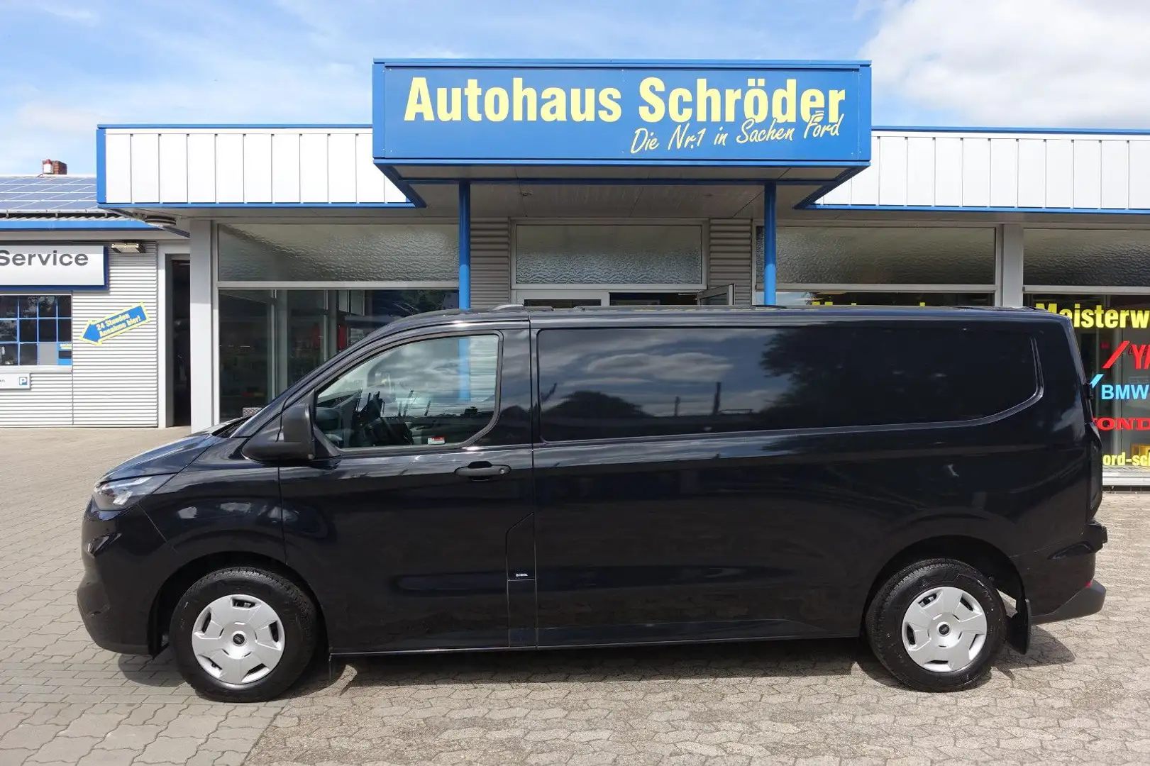 Ford Transit Custom Kasten 320 L2 Trend / Neues Mod. Schwarz - 1