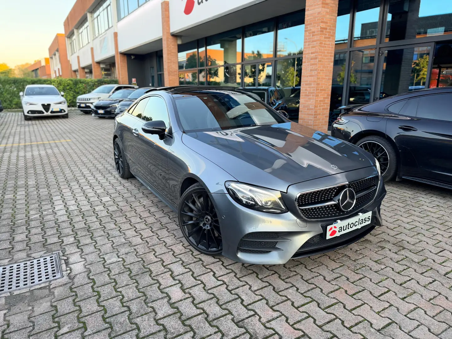 Mercedes-Benz E 400 E Coupe 400 Premium Plus 4matic auto Grigio - 1