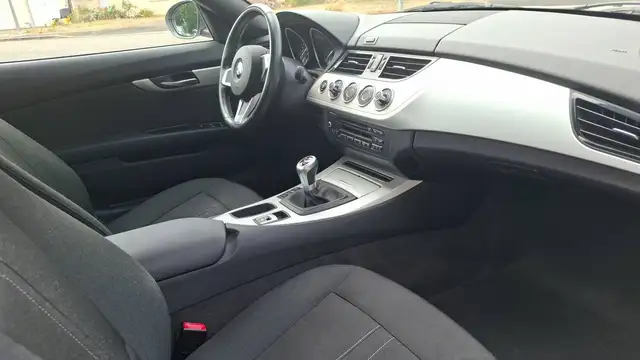 BMW Z4 view 8