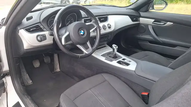 BMW Z4 view 10