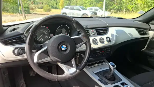 BMW Z4 view 11