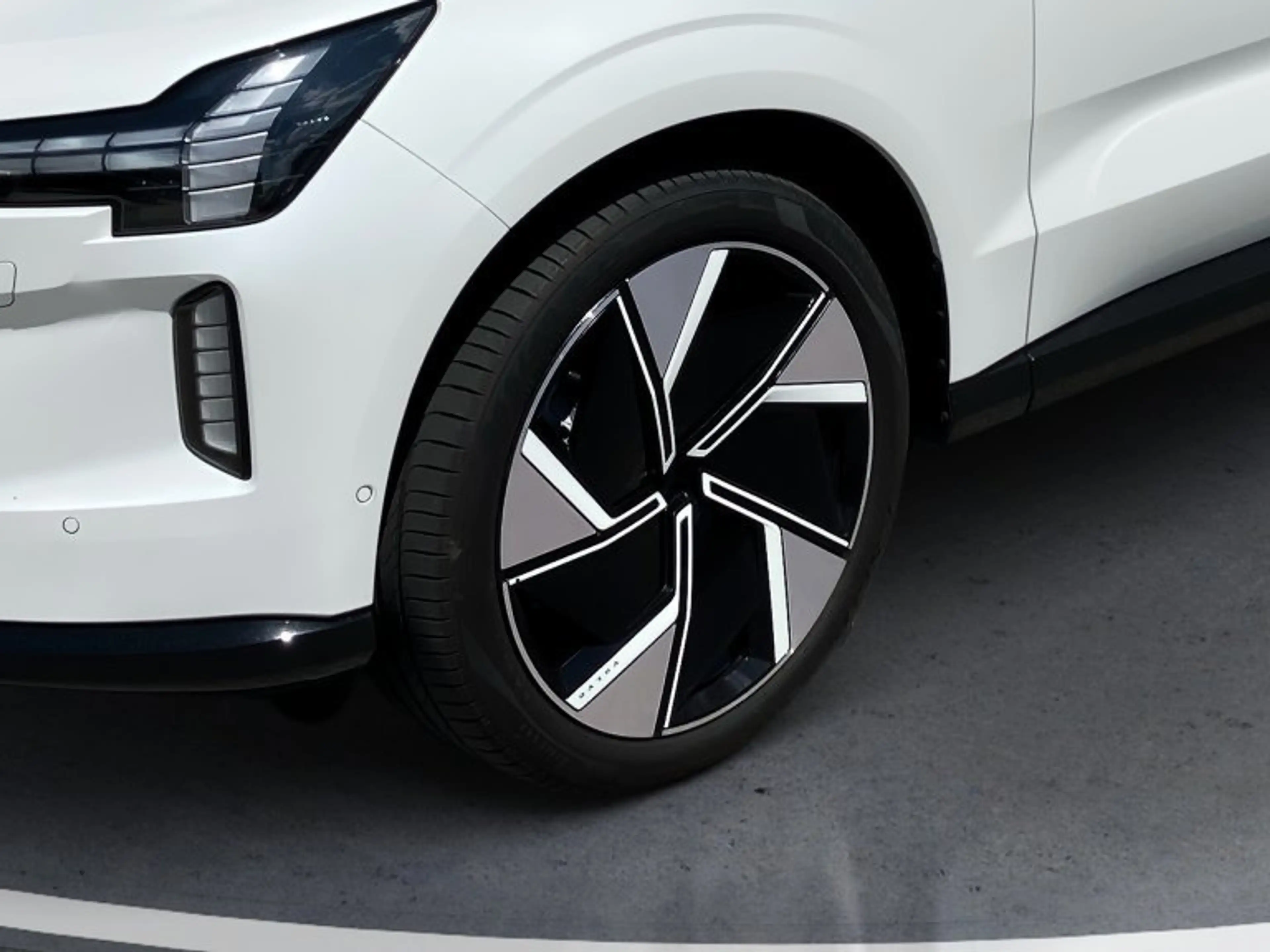 Volvo EX90 Ultra, Twin Motor Performance, Vollelektrisch, 7 Sitze — photo 8
