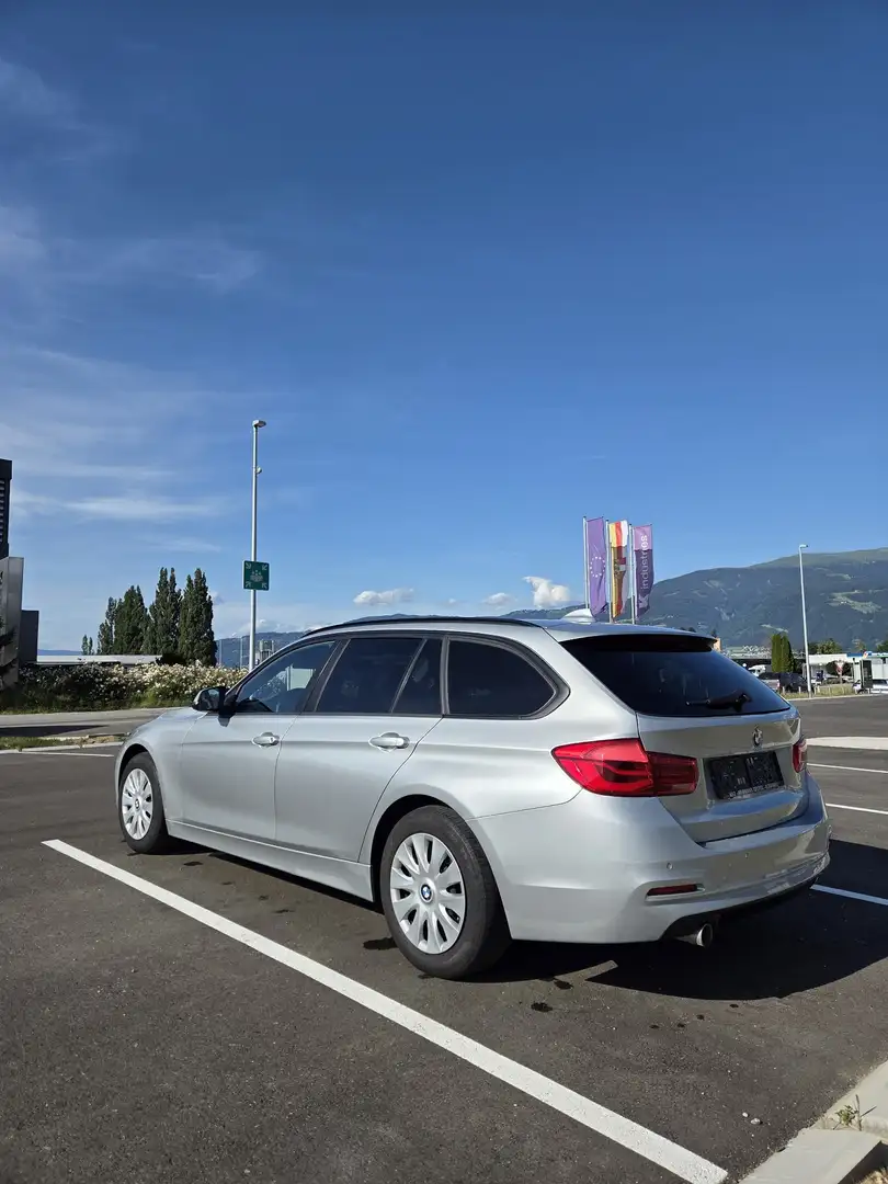 BMW 318 318d Touring Advantage Aut. - 1