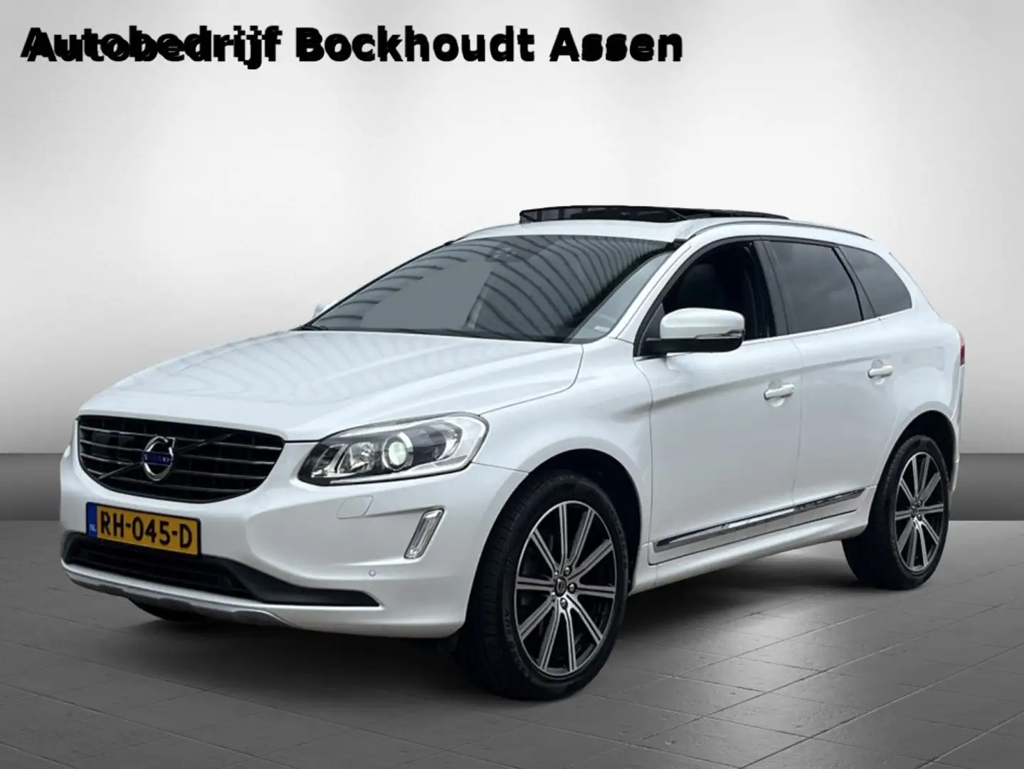 Volvo XC60 2.0 D4 FWD Polar+ | Panorama Dak | BLIS | Leder Zw Wit - 1